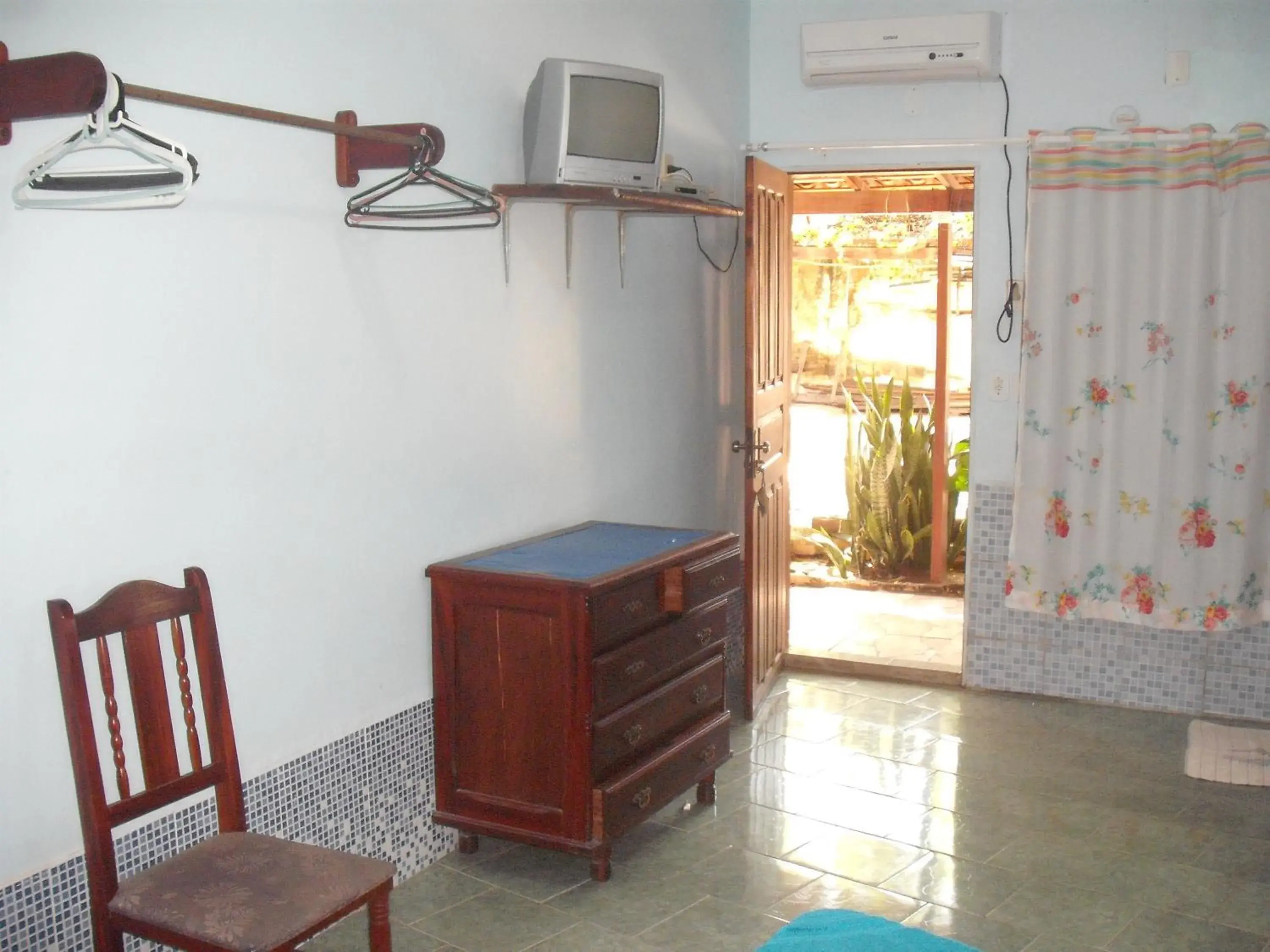 Double or Twin Room in Pousada Chalé Suiço Double or Twin Room in Pousada Chalé Suiço