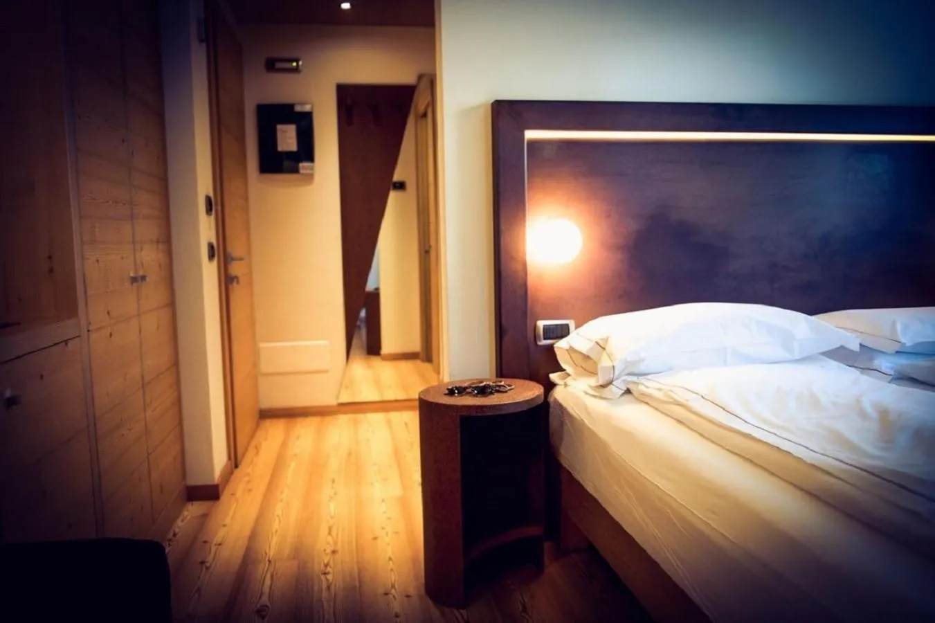 Bedroom, Bed in Alpen Hotel Chalet