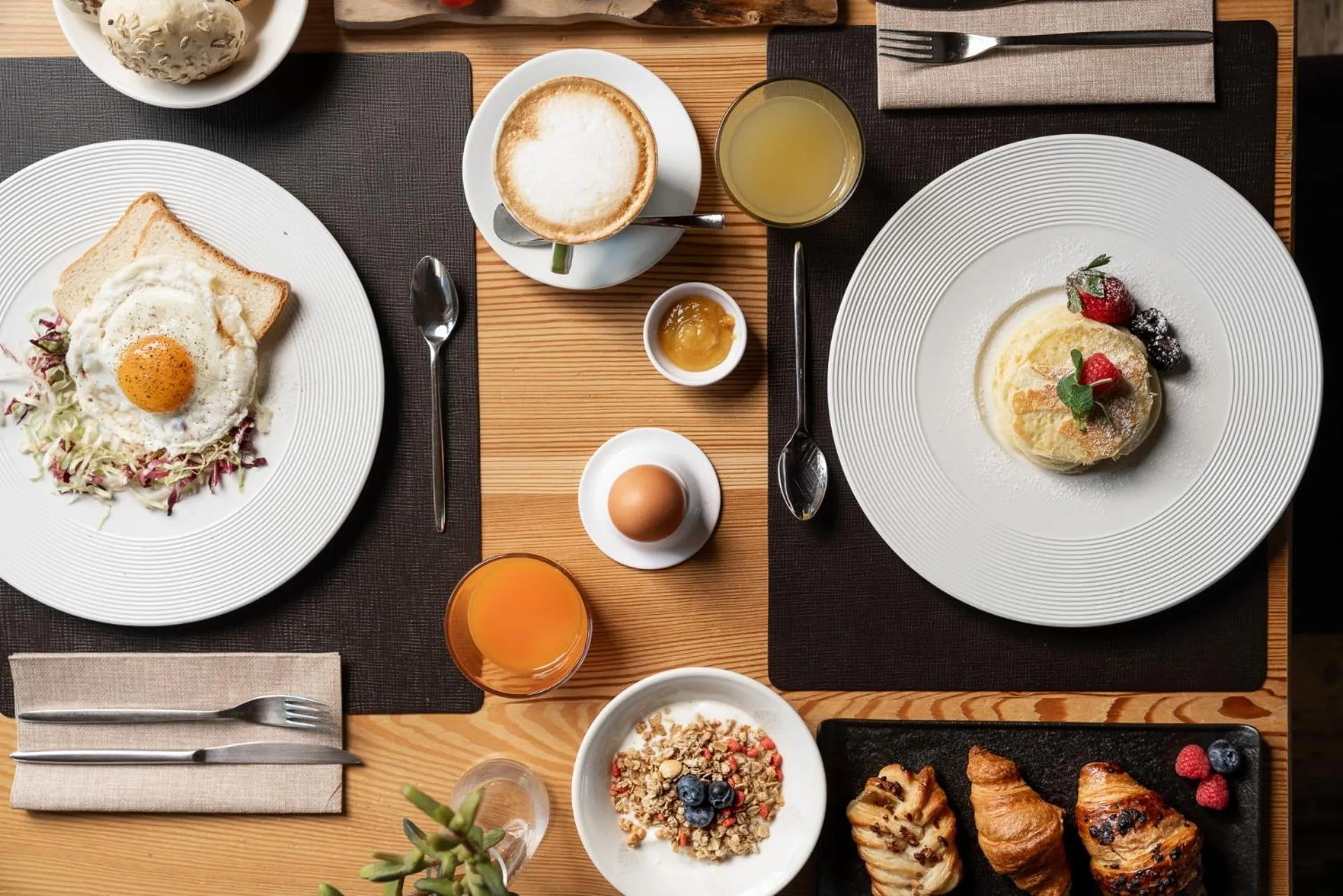 Breakfast in Alpen Hotel Chalet