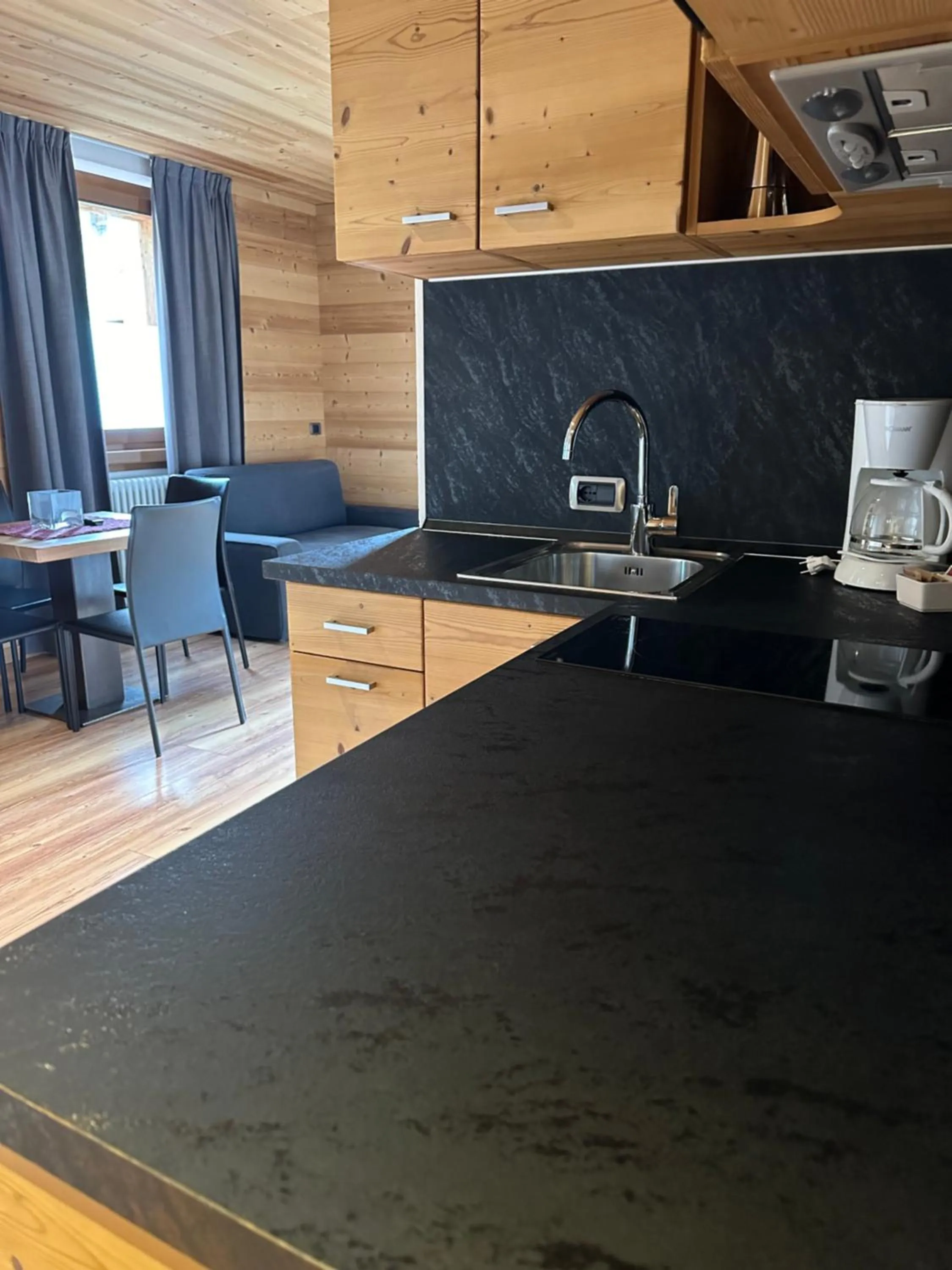 Dining area in Alpen Hotel Chalet