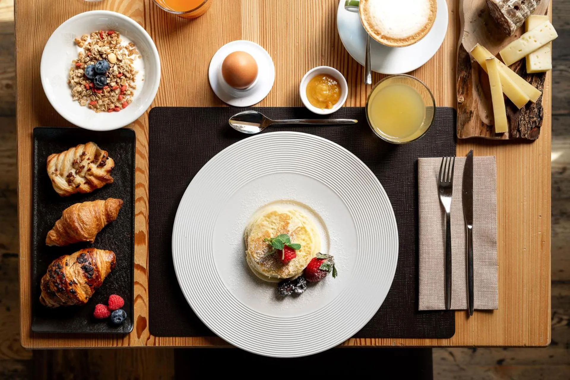 Breakfast in Alpen Hotel Chalet