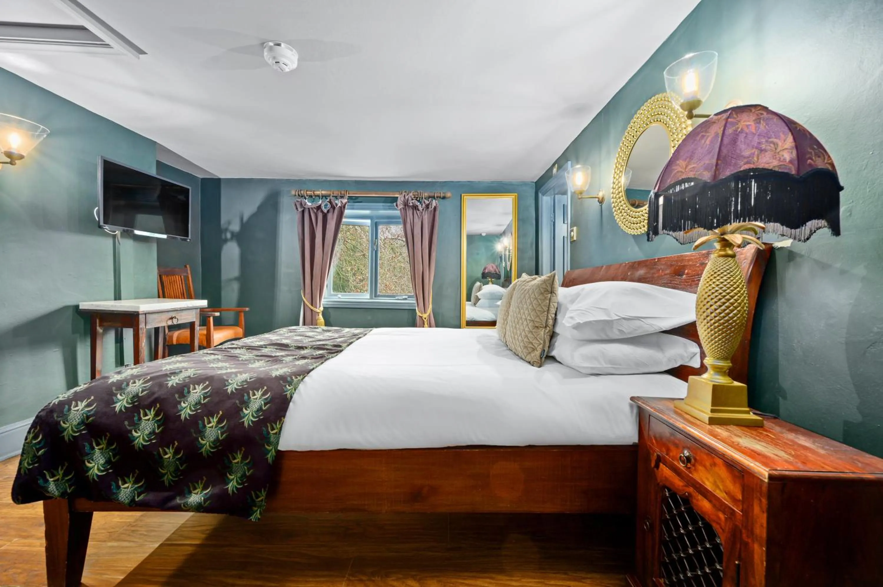 Bed in The Fat Badger