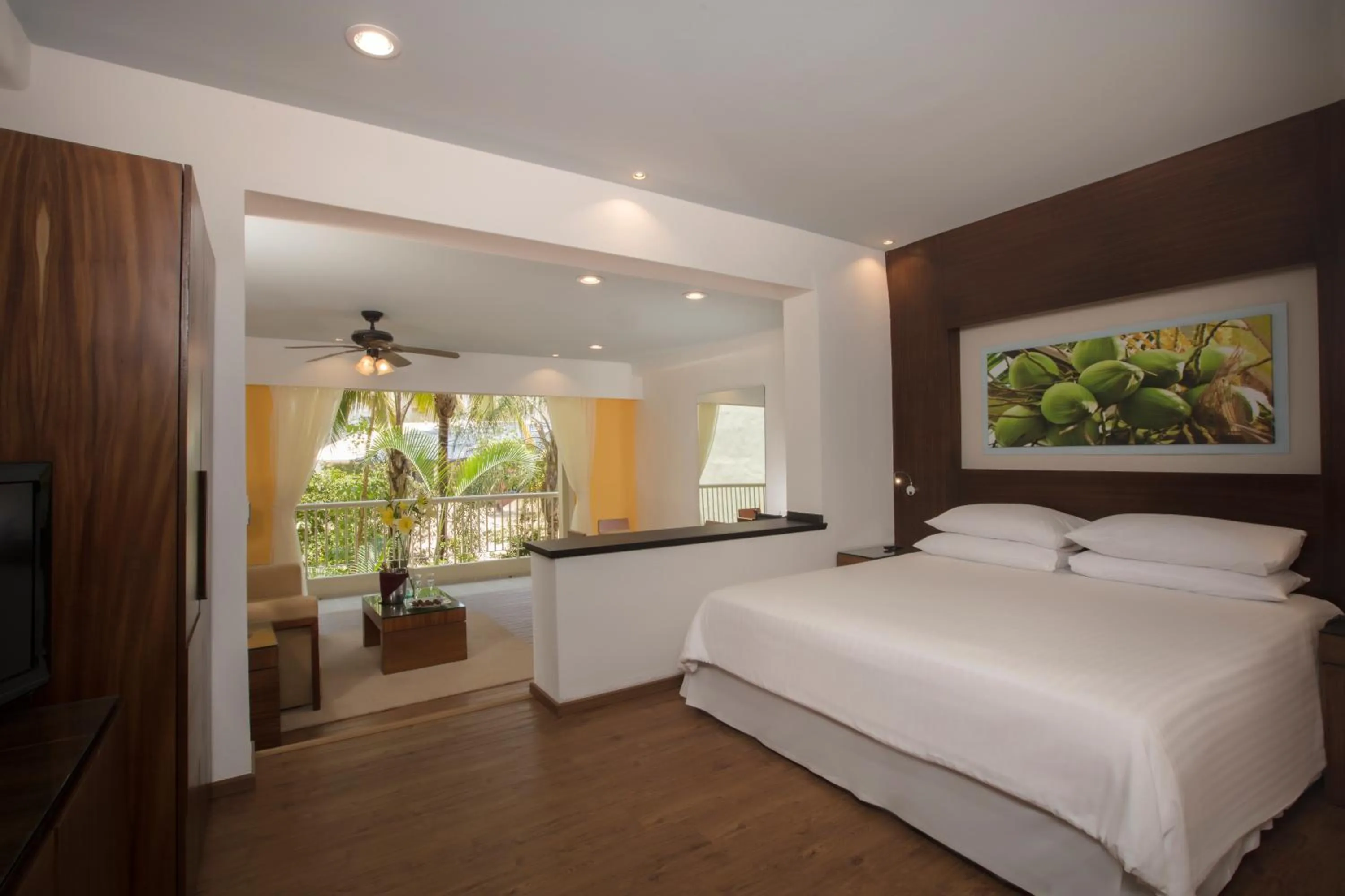 Photo of the whole room, Bed in Krystal Grand Nuevo Vallarta