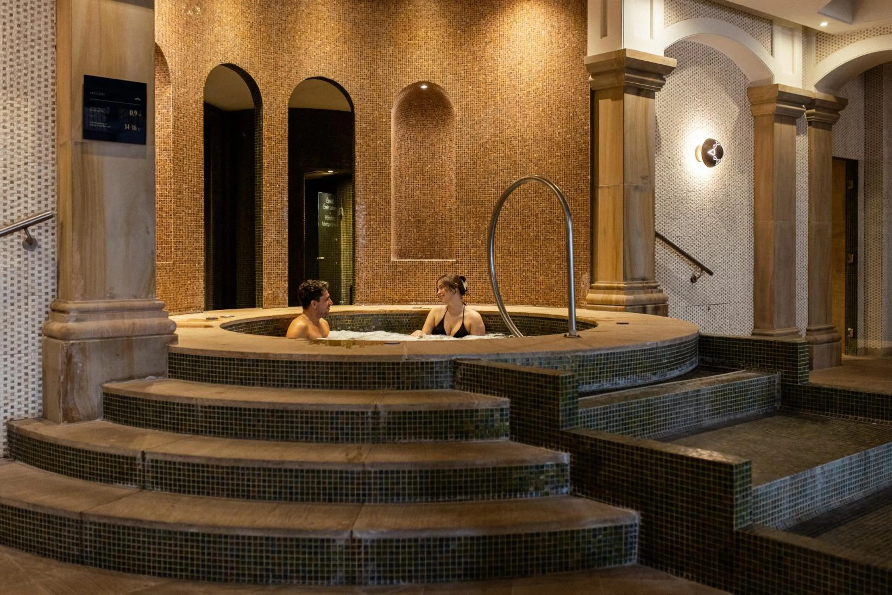 Hot Tub in Andrássy Kúria & Spa