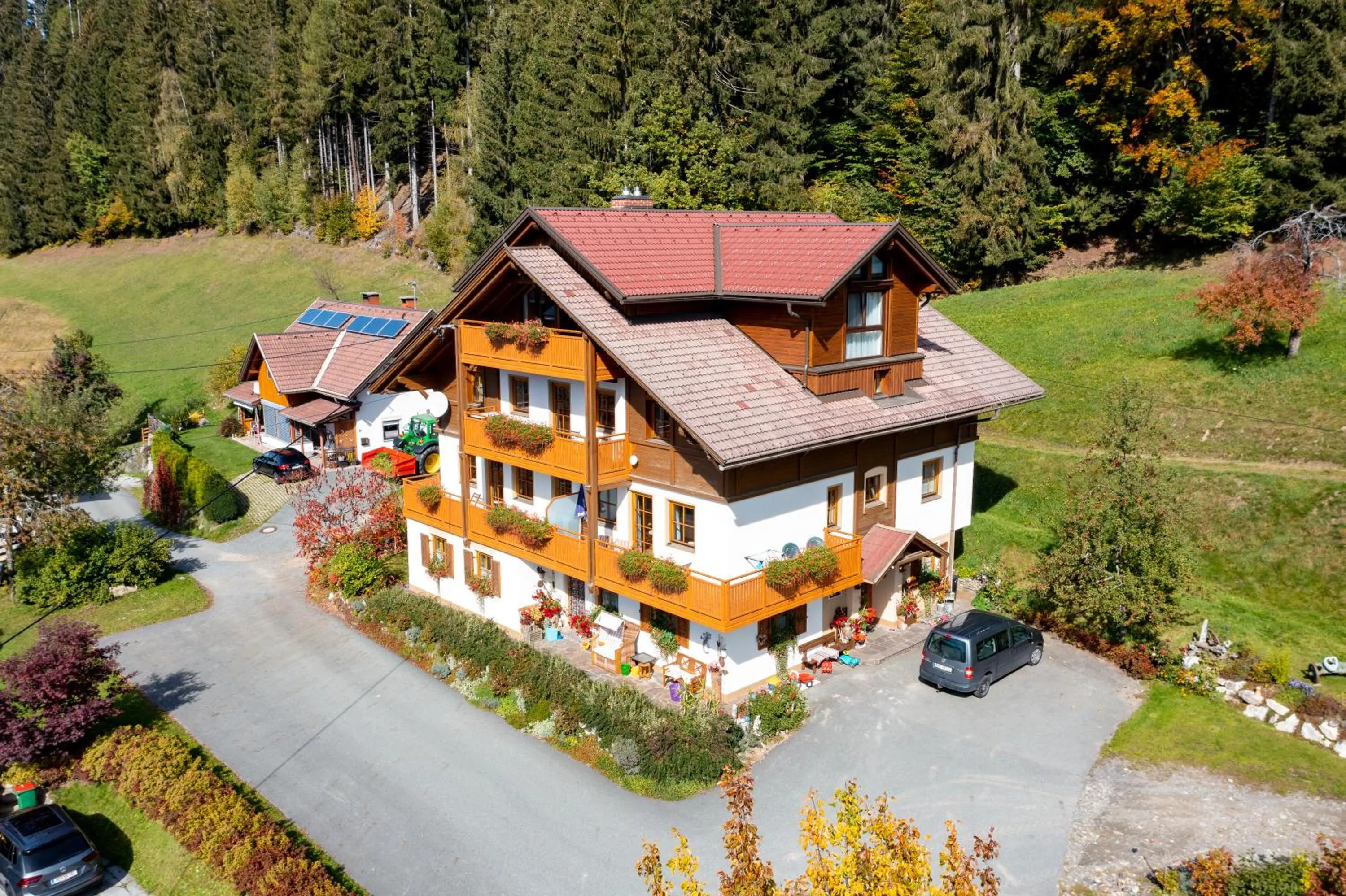 Property building in Berghotel Presslauer