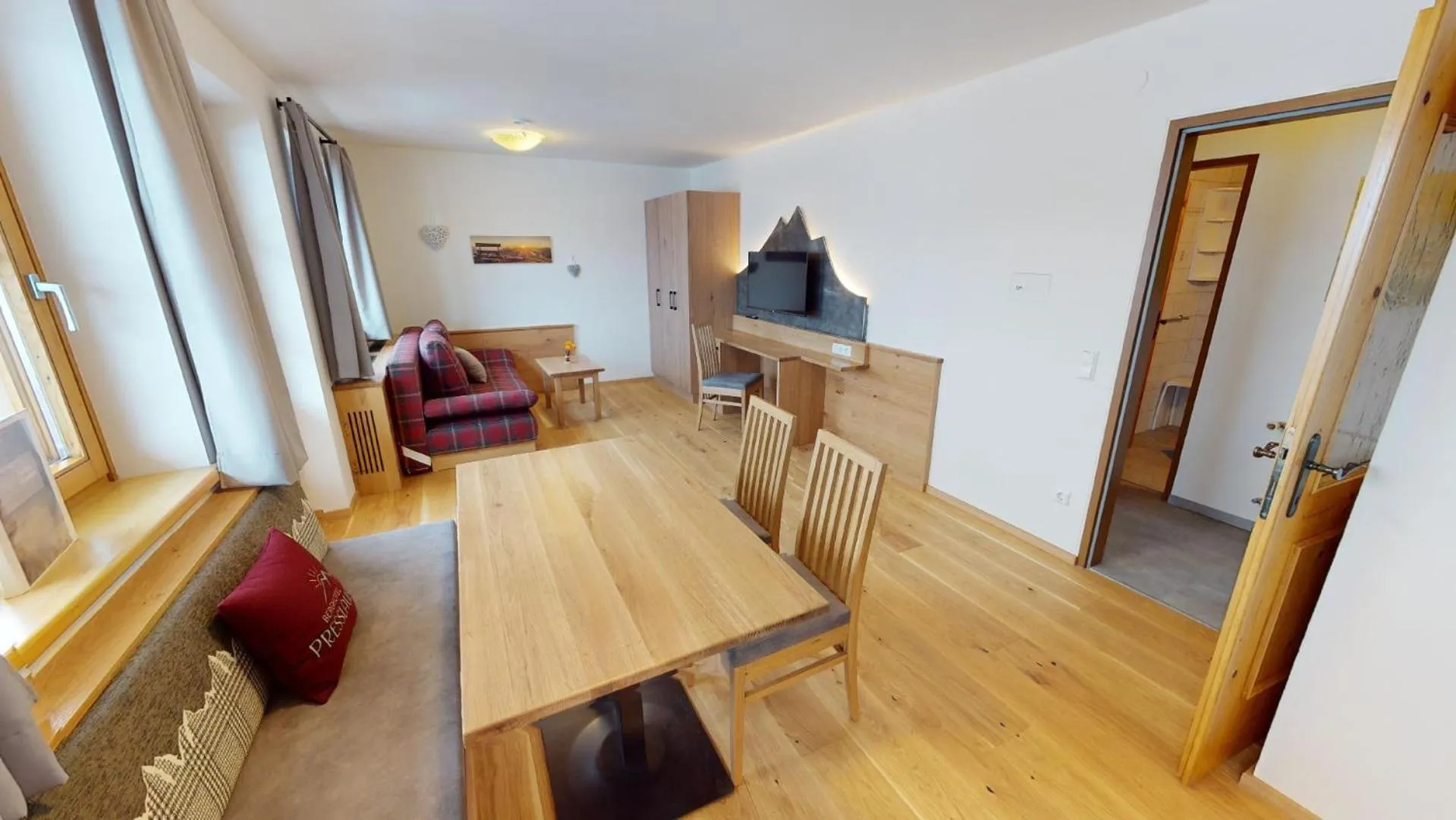 TV and multimedia in Berghotel Presslauer