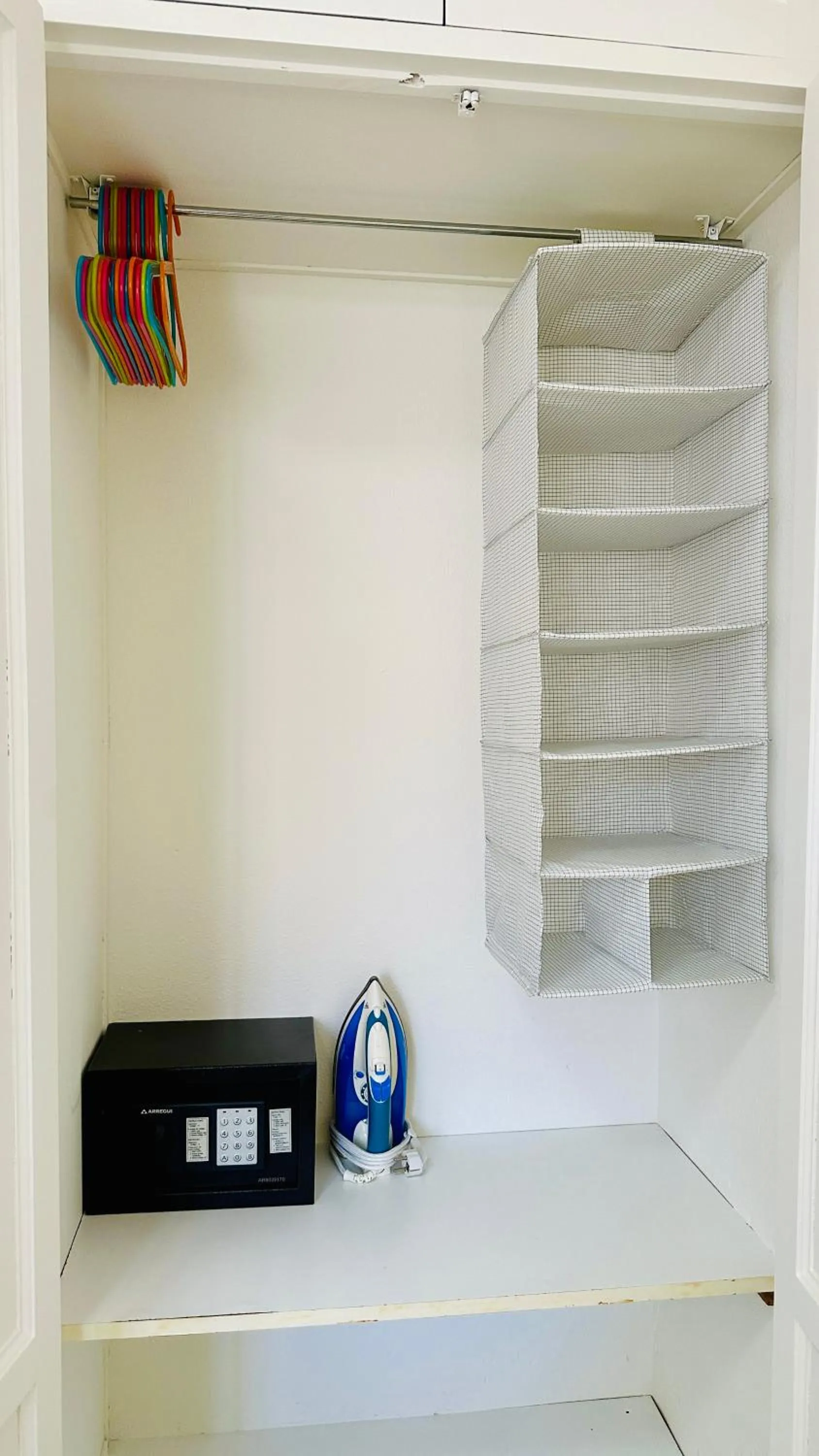 wardrobe in Seguro El Sol 411