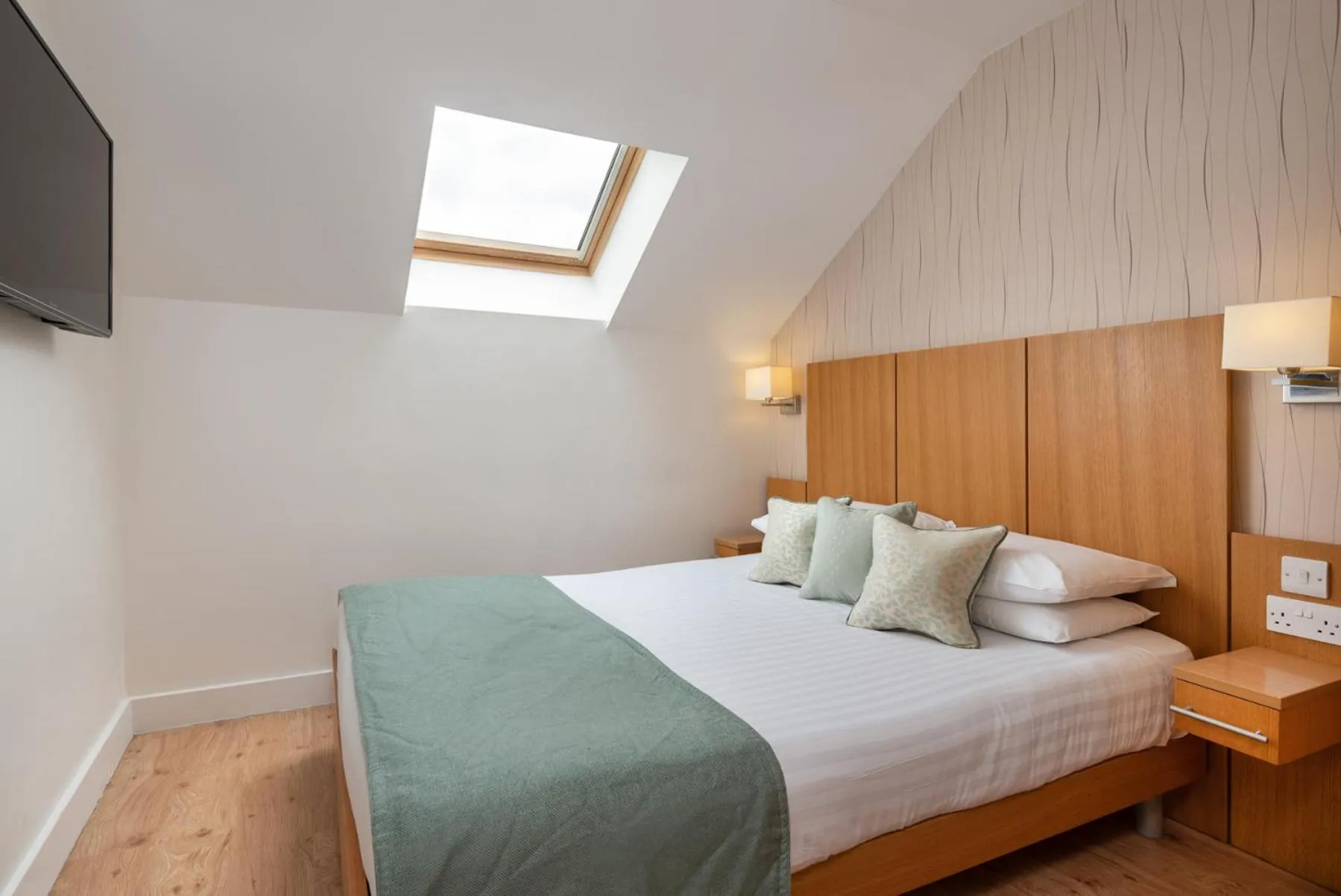 Bedroom, Bed in The Lodge In The Vale