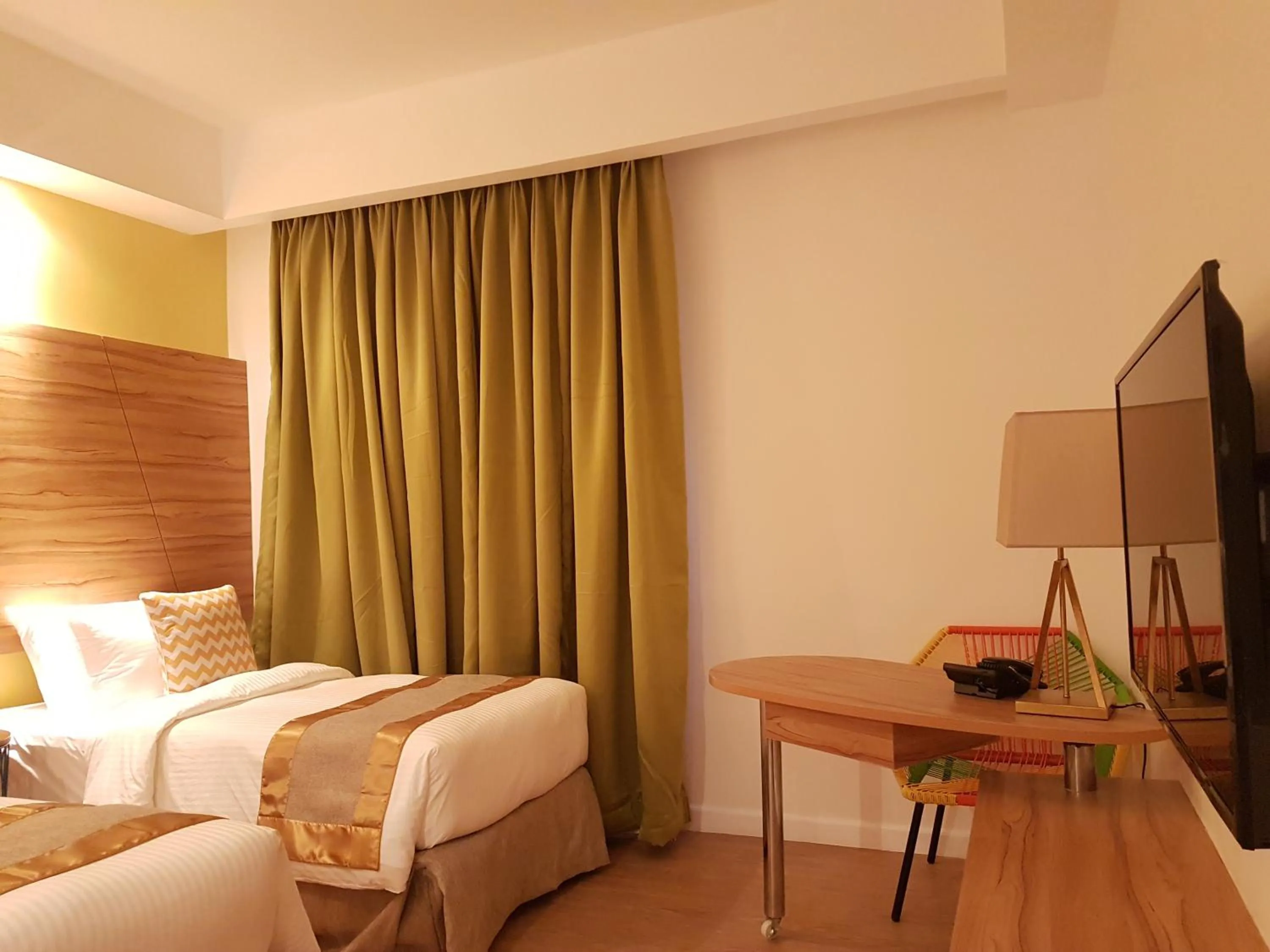 Bedroom, Bed in Ferra Hotel and Garden Suites