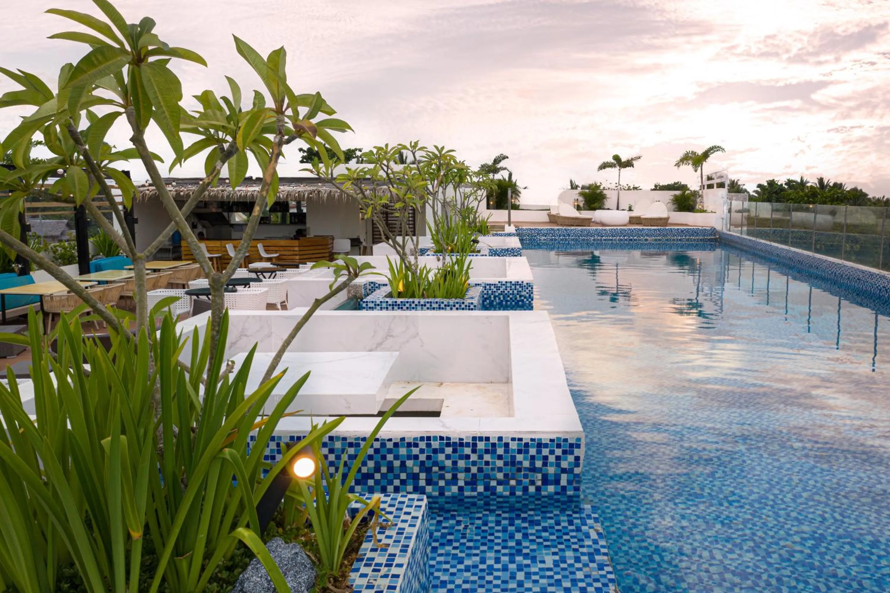 Swimming pool in Ferra Hotel and Garden Suites