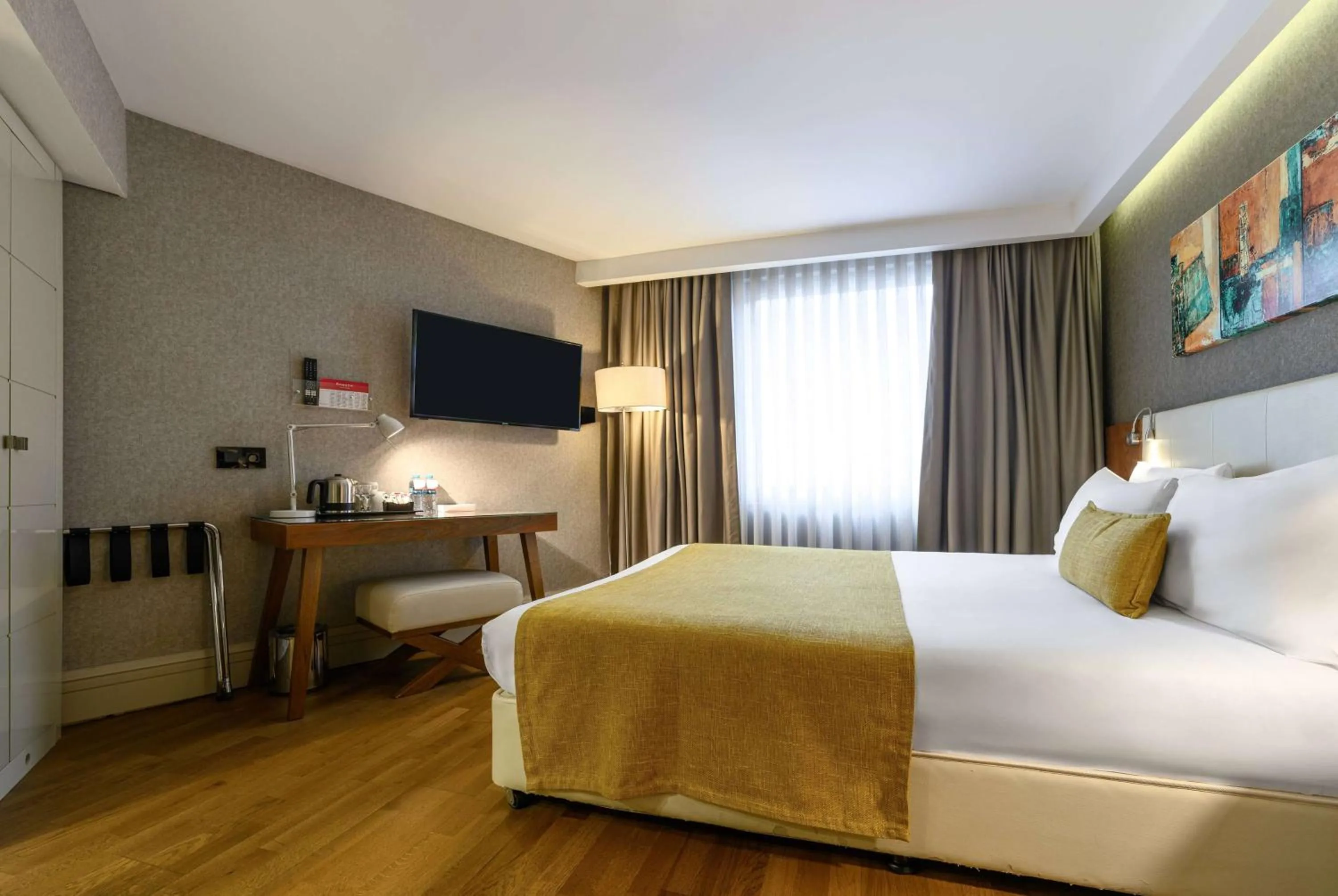 Photo of the whole room, Bed in Ramada by Wyndham Istanbul Grand Bazaar