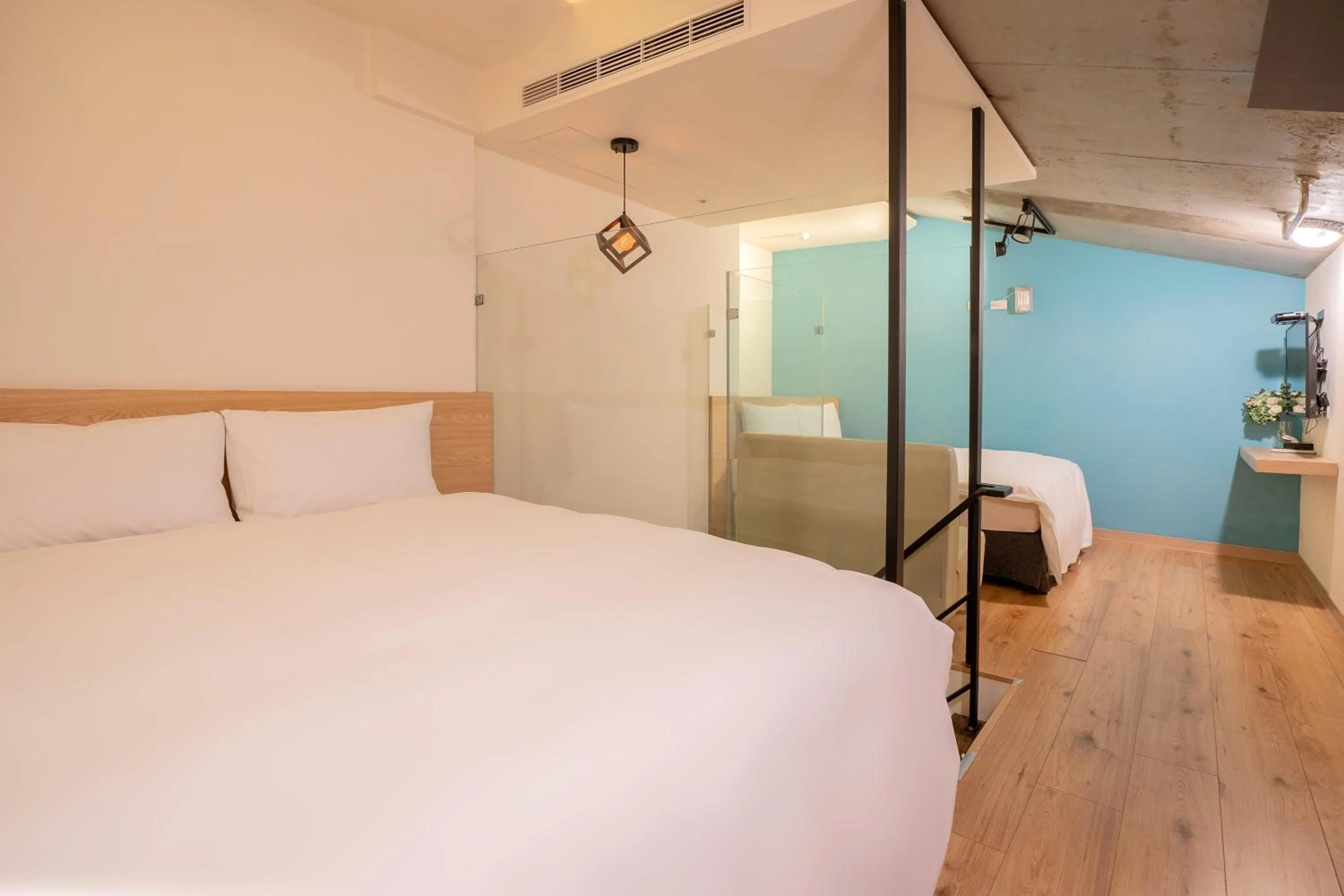 bunk bed, Bed in CHECK inn Express Taichung Yizhong