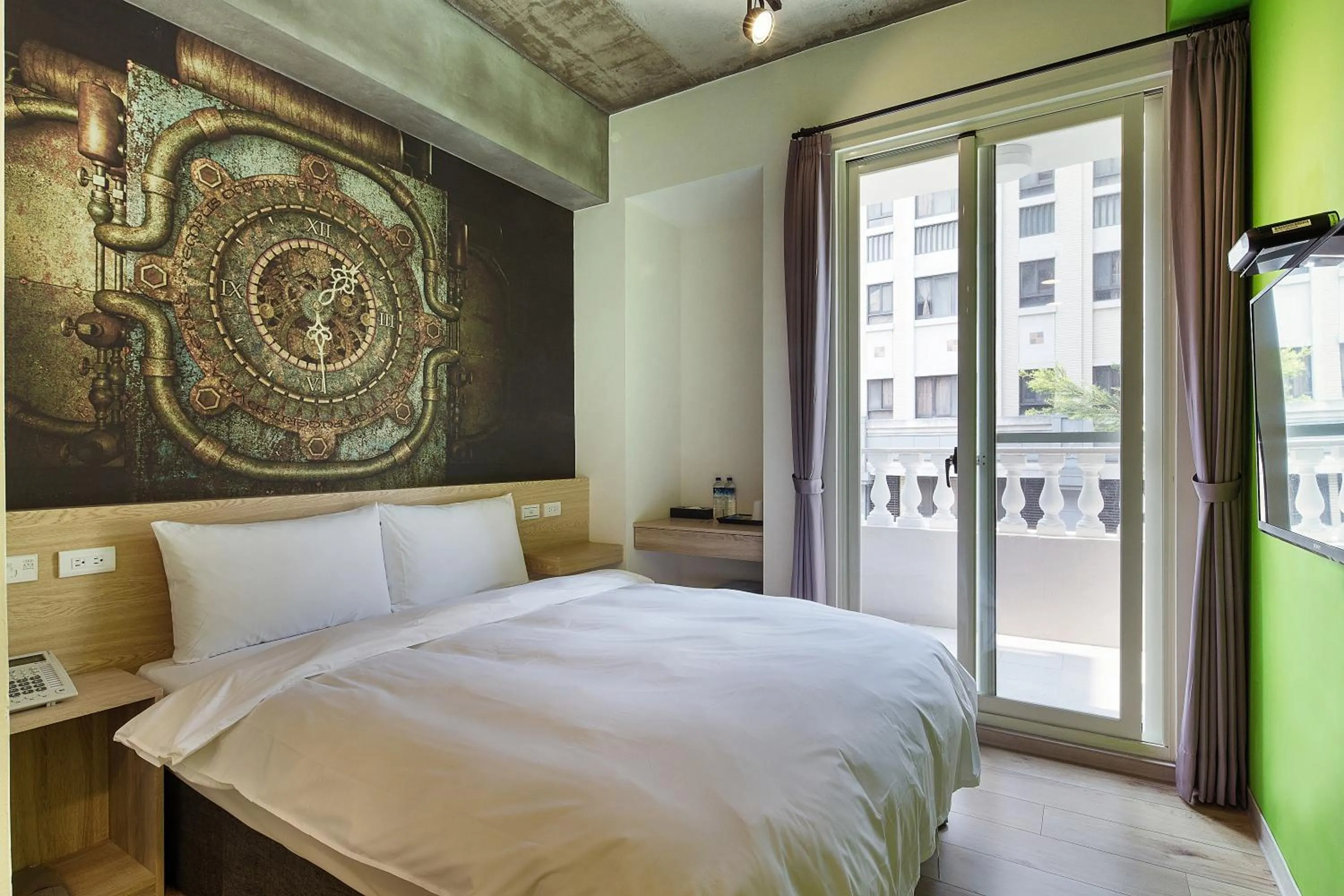 Photo of the whole room, Bed in CHECK inn Express Taichung Yizhong