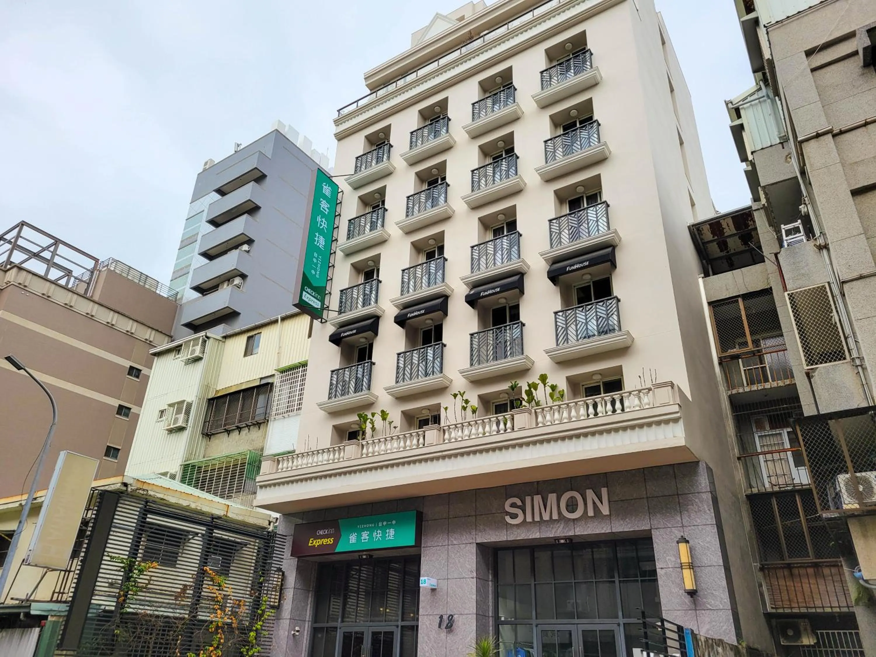 Property building in CHECK inn Express Taichung Yizhong