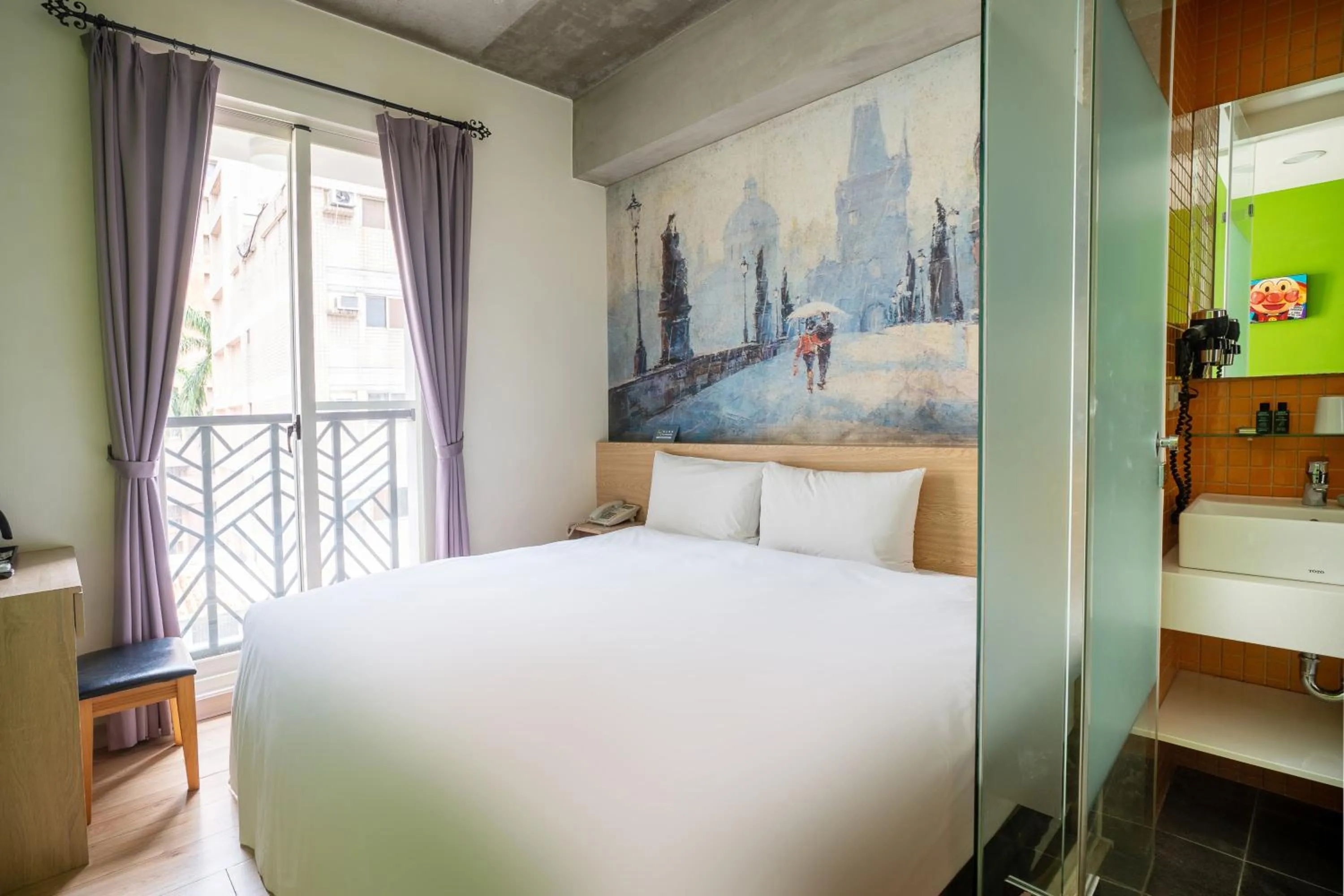 Photo of the whole room, Bed in CHECK inn Express Taichung Yizhong