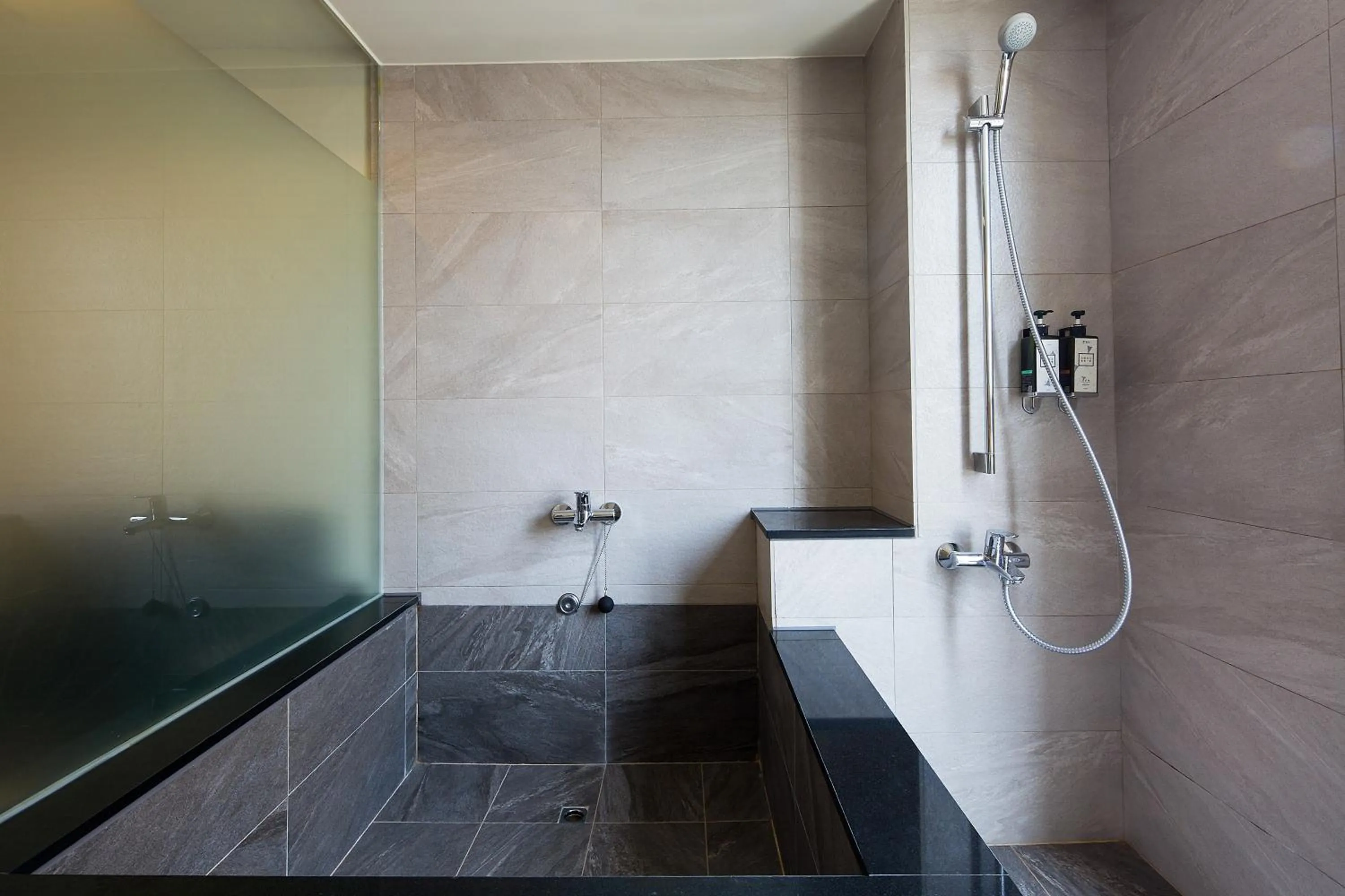 Bathroom in CHECK inn Express Taichung Yizhong