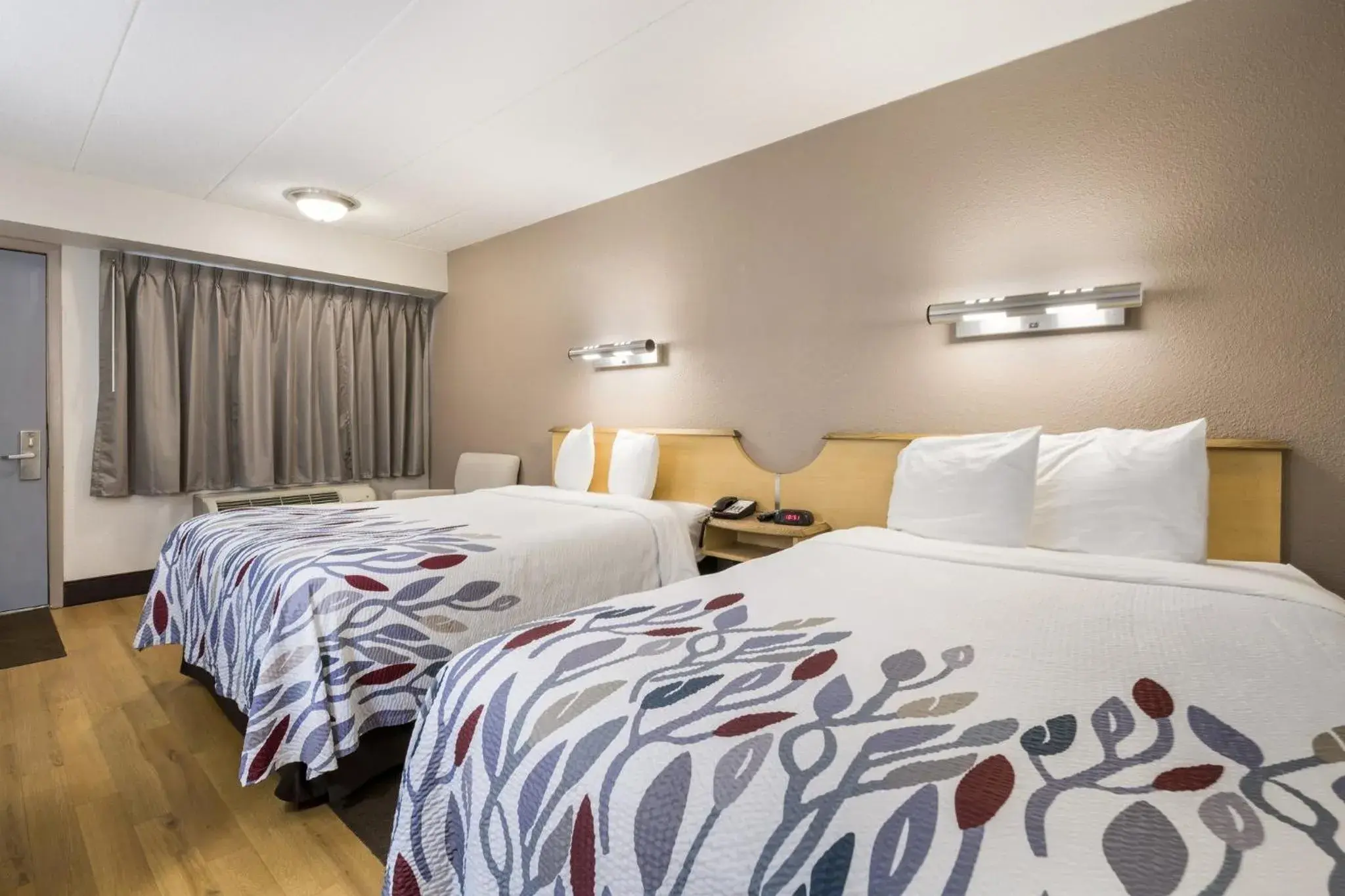 Standard Room with Two Double Beds Smoke Free in Red Roof Inn Rockford East - Casino District Standard Room with Two Double Beds Smoke Free in Red Roof Inn Rockford East - Casino District