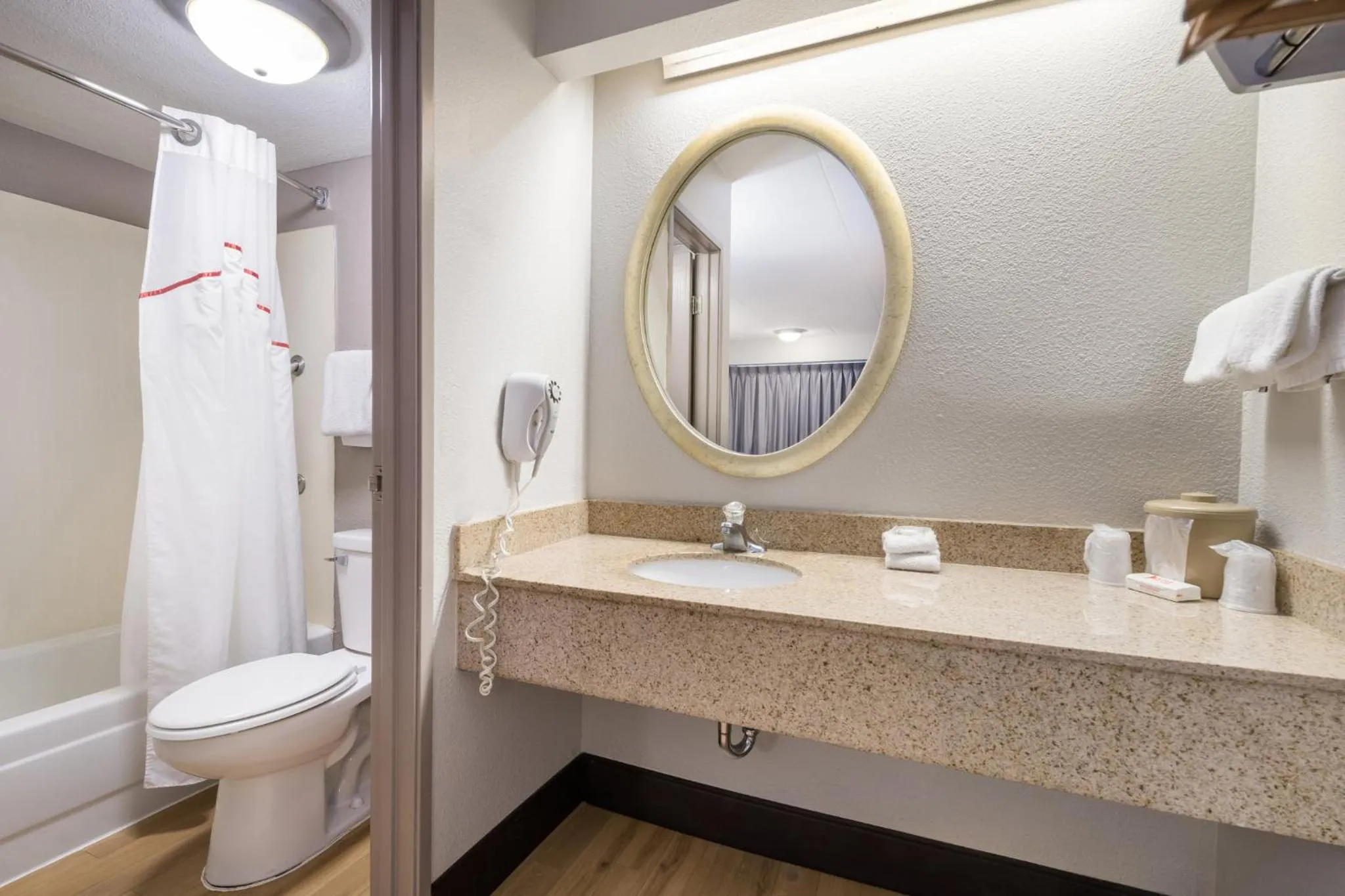 Bathroom in Red Roof Inn Rockford East - Casino District