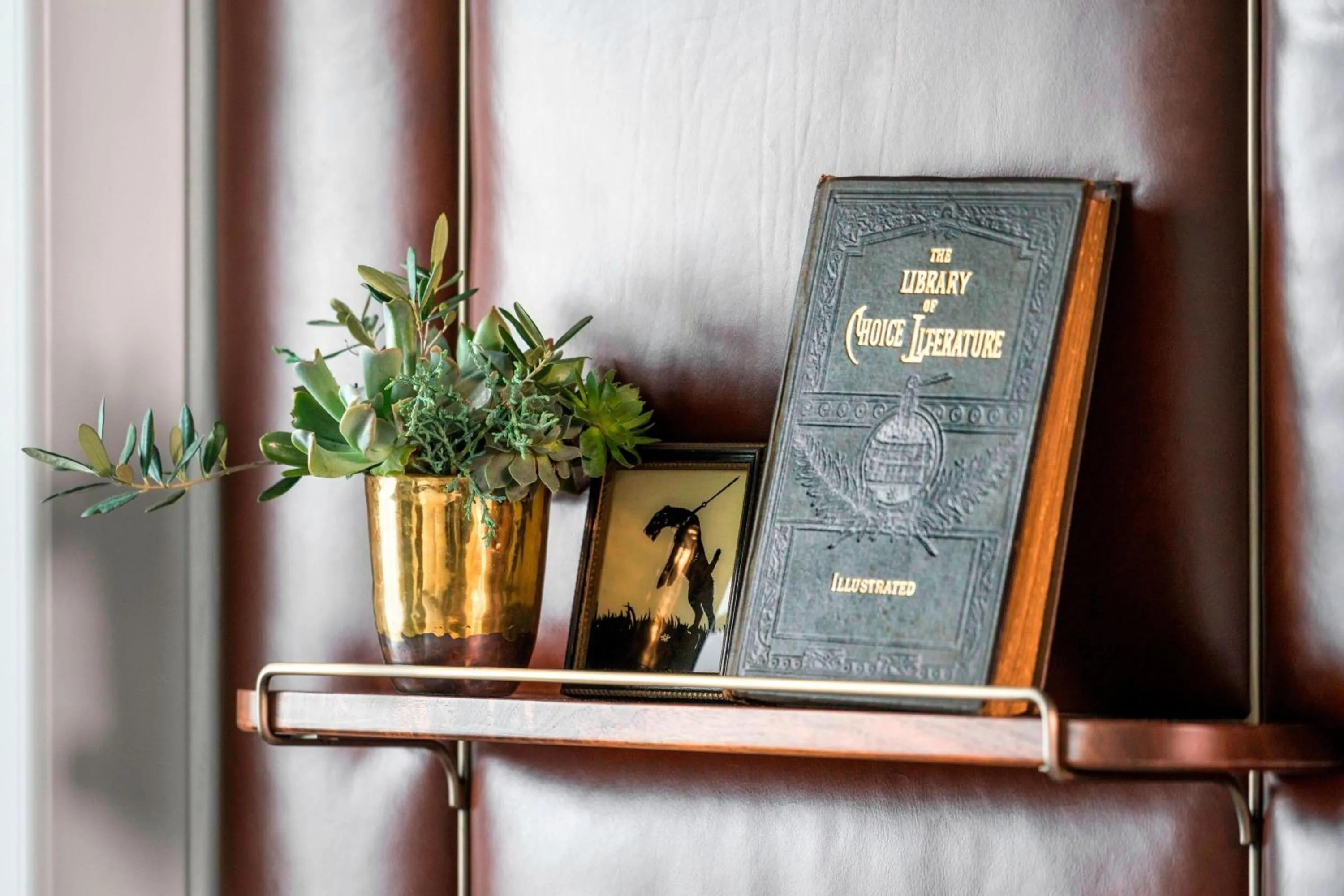 Photo of the whole room in Perry Lane Hotel, a Luxury Collection Hotel, Savannah