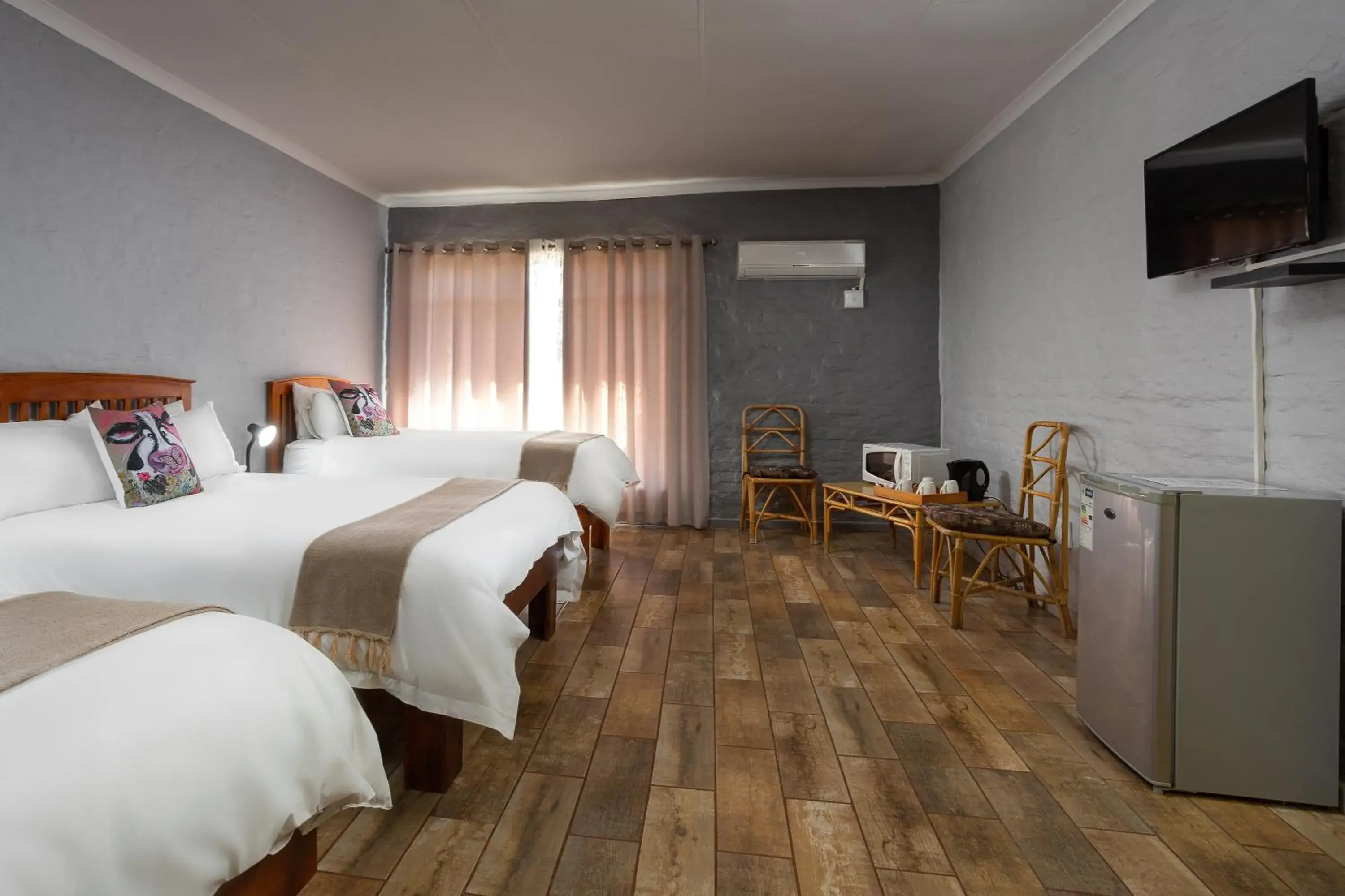 Double Room - single occupancy in Merino Inn Hotel Double Room - single occupancy in Merino Inn Hotel