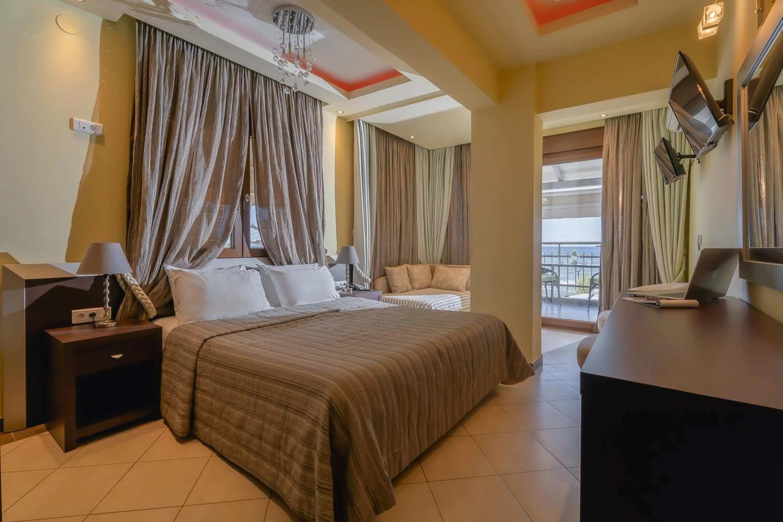 Bed in Meliton Inn Hotel & Suites by the beach