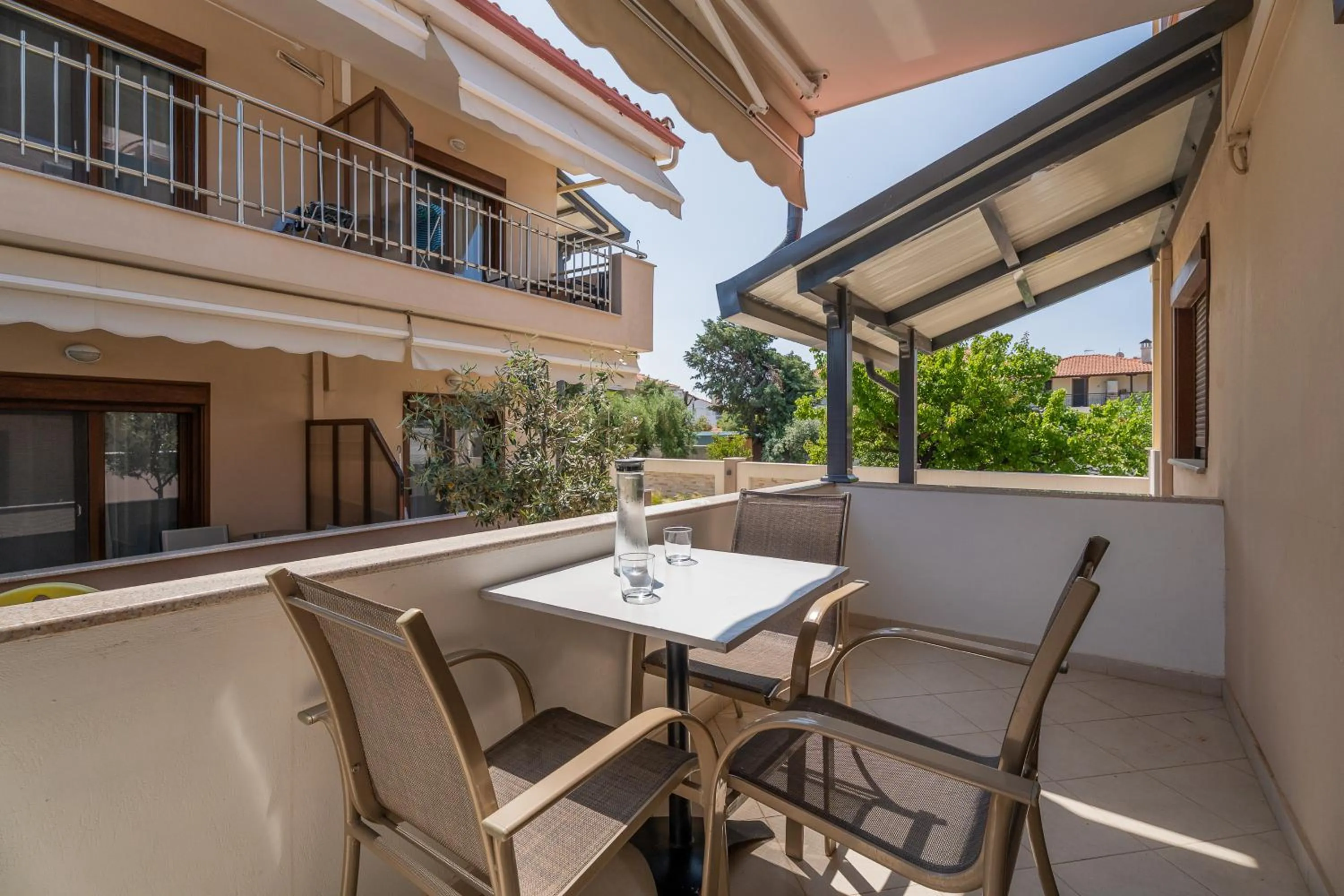 Meliton Inn Hotel & Suites by the beach