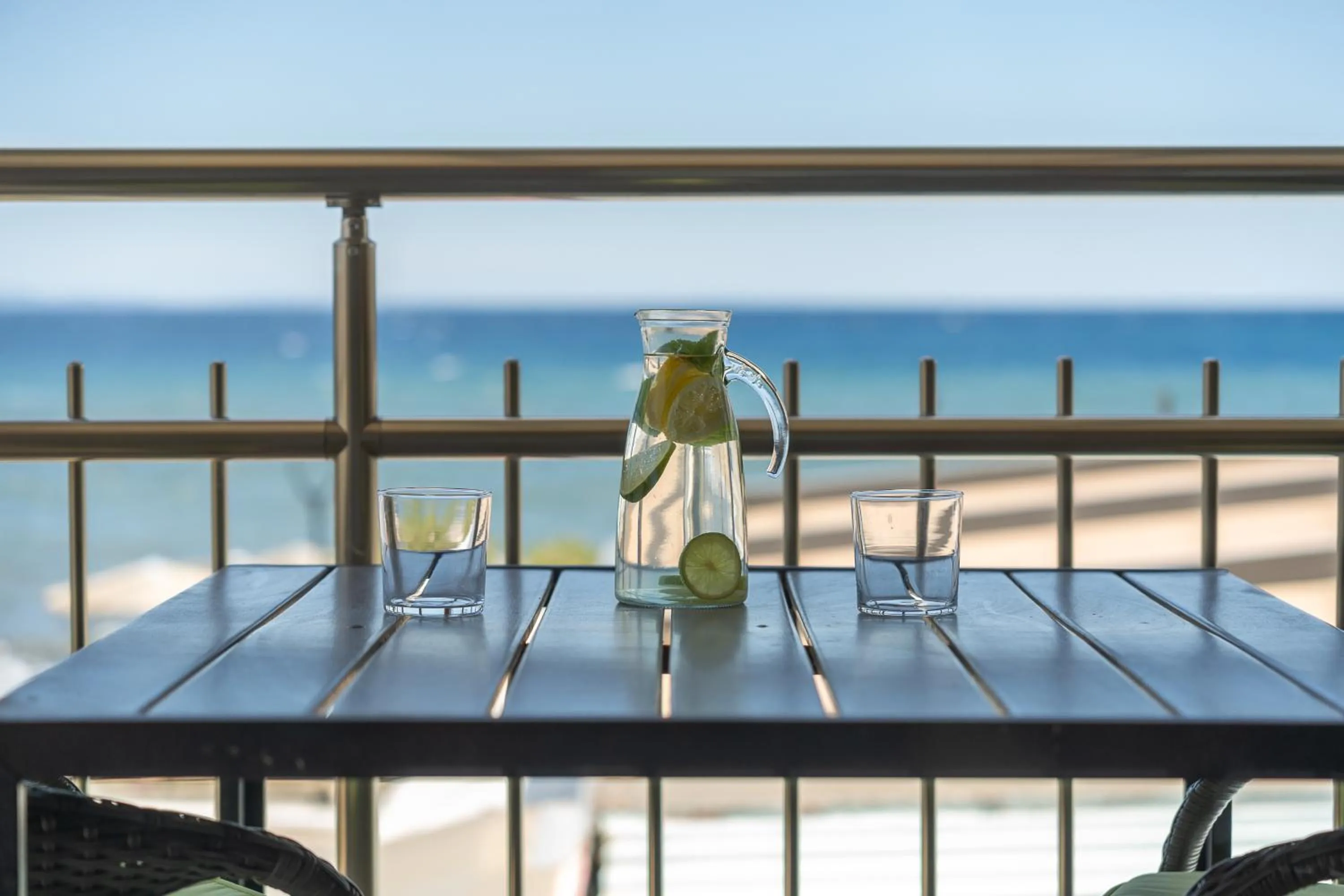 Meliton Inn Hotel & Suites by the beach