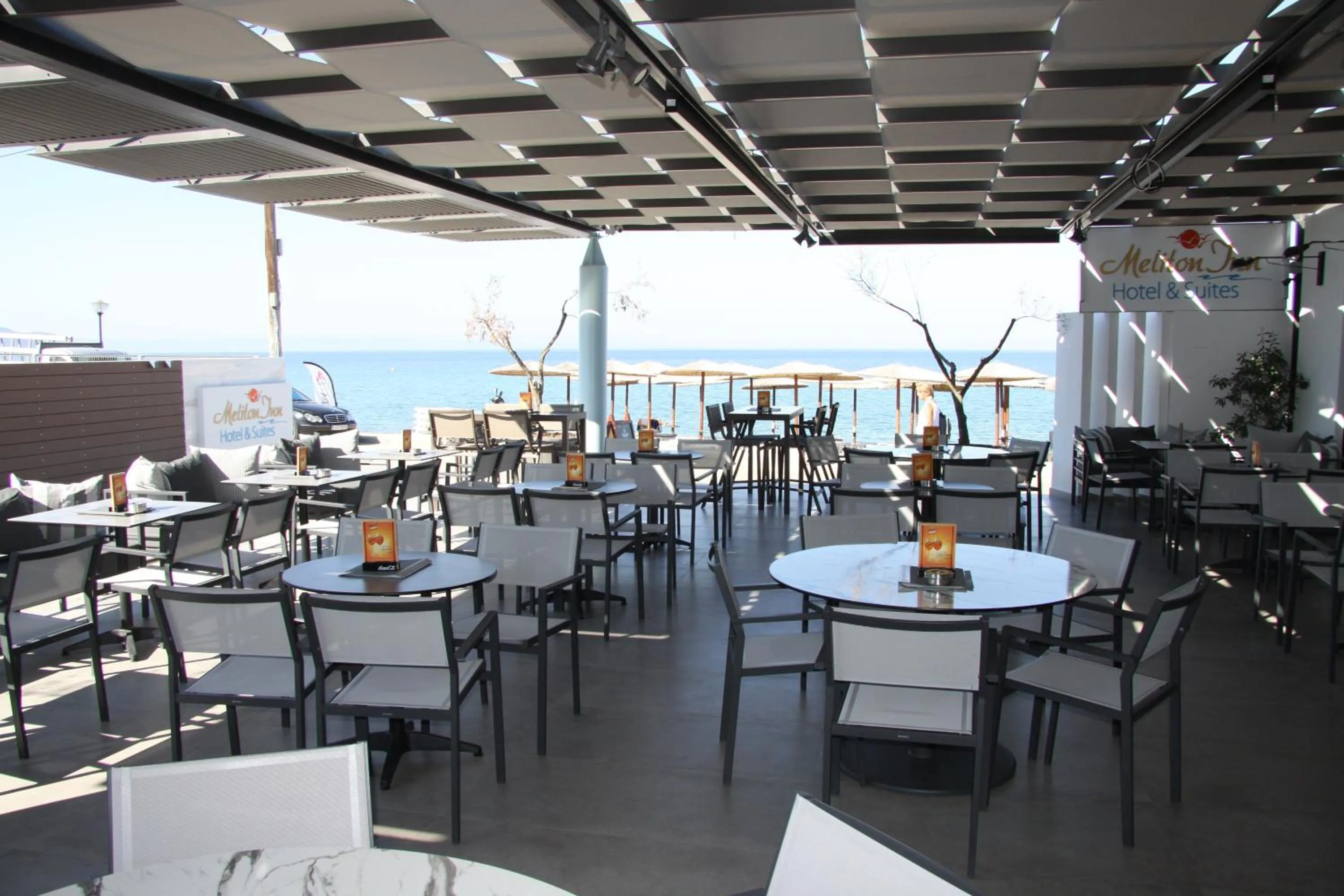 Lounge or bar in Meliton Inn Hotel & Suites by the beach