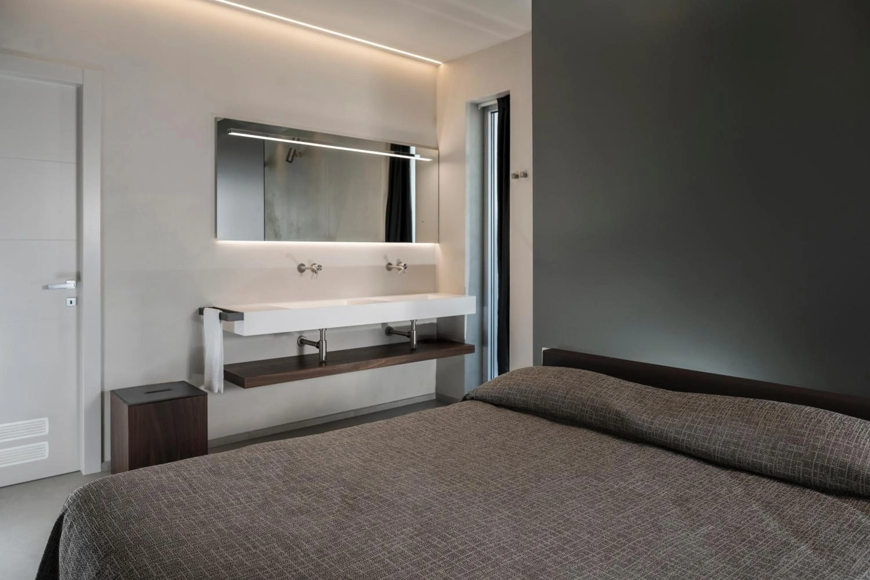 Bed in Hotel Commodore