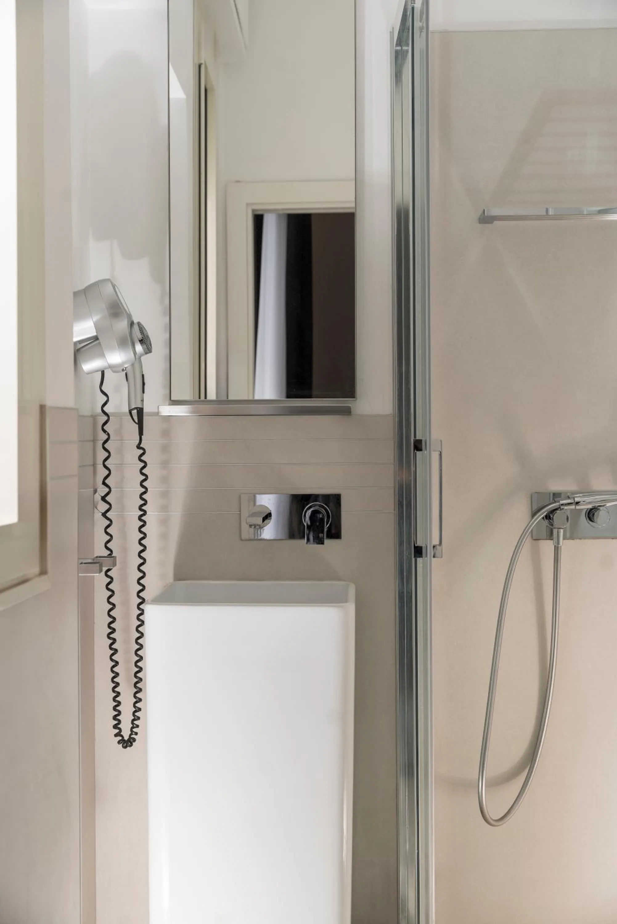 Bathroom in Hotel Commodore