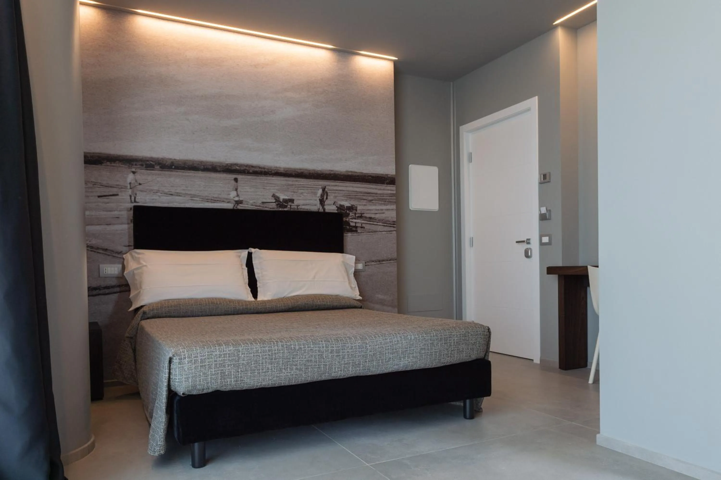 Bed in Hotel Commodore