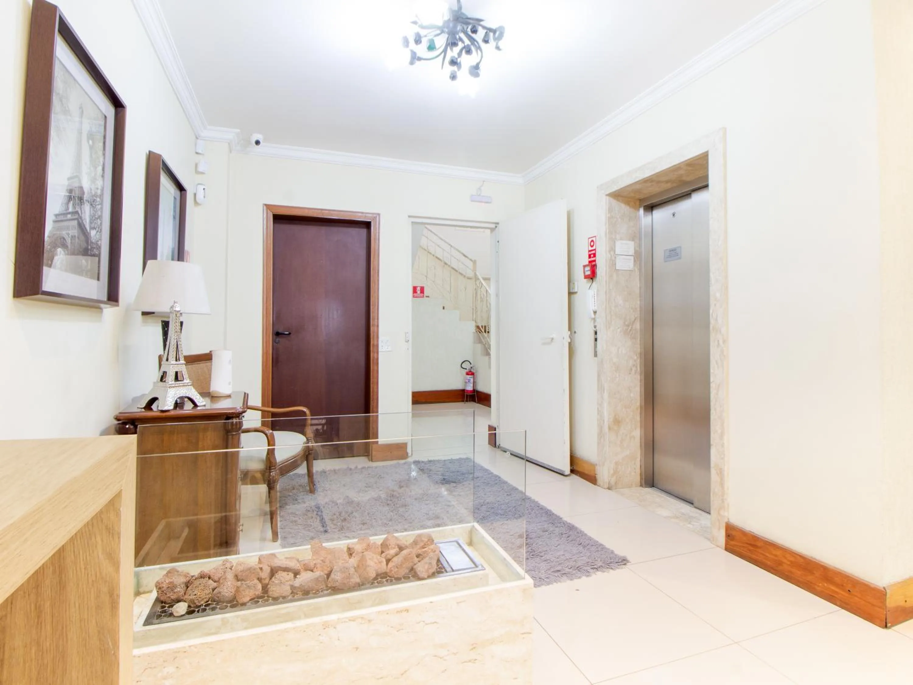 elevator in VELINN Pousada Chateau do Luar