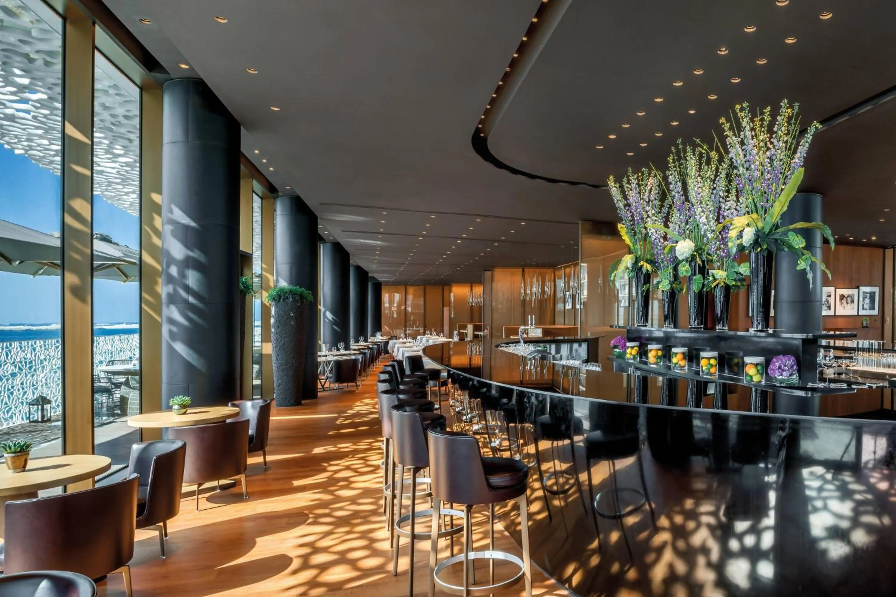 Lounge or bar in Bvlgari Resort Dubai