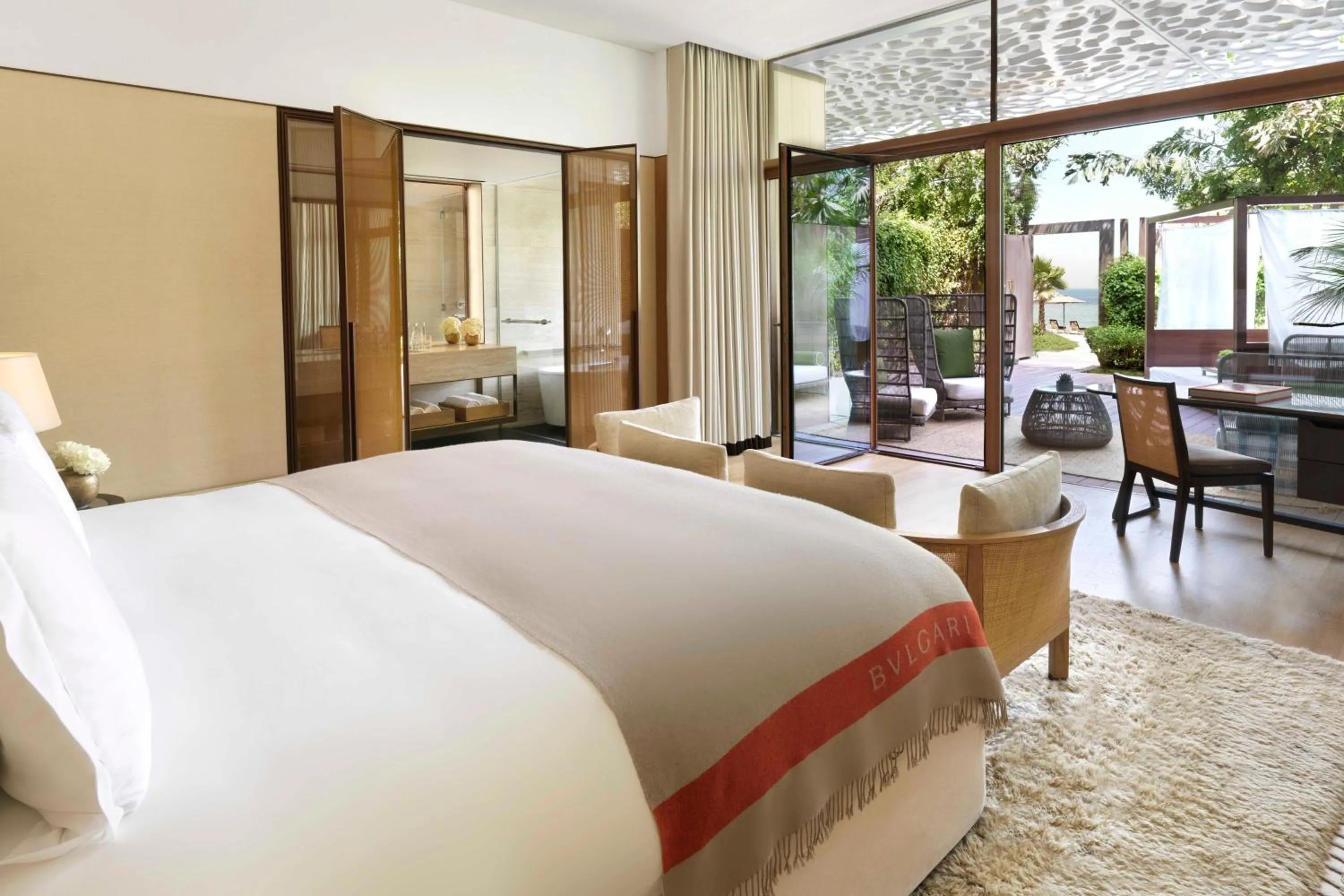 Photo of the whole room, Bed in Bvlgari Resort Dubai