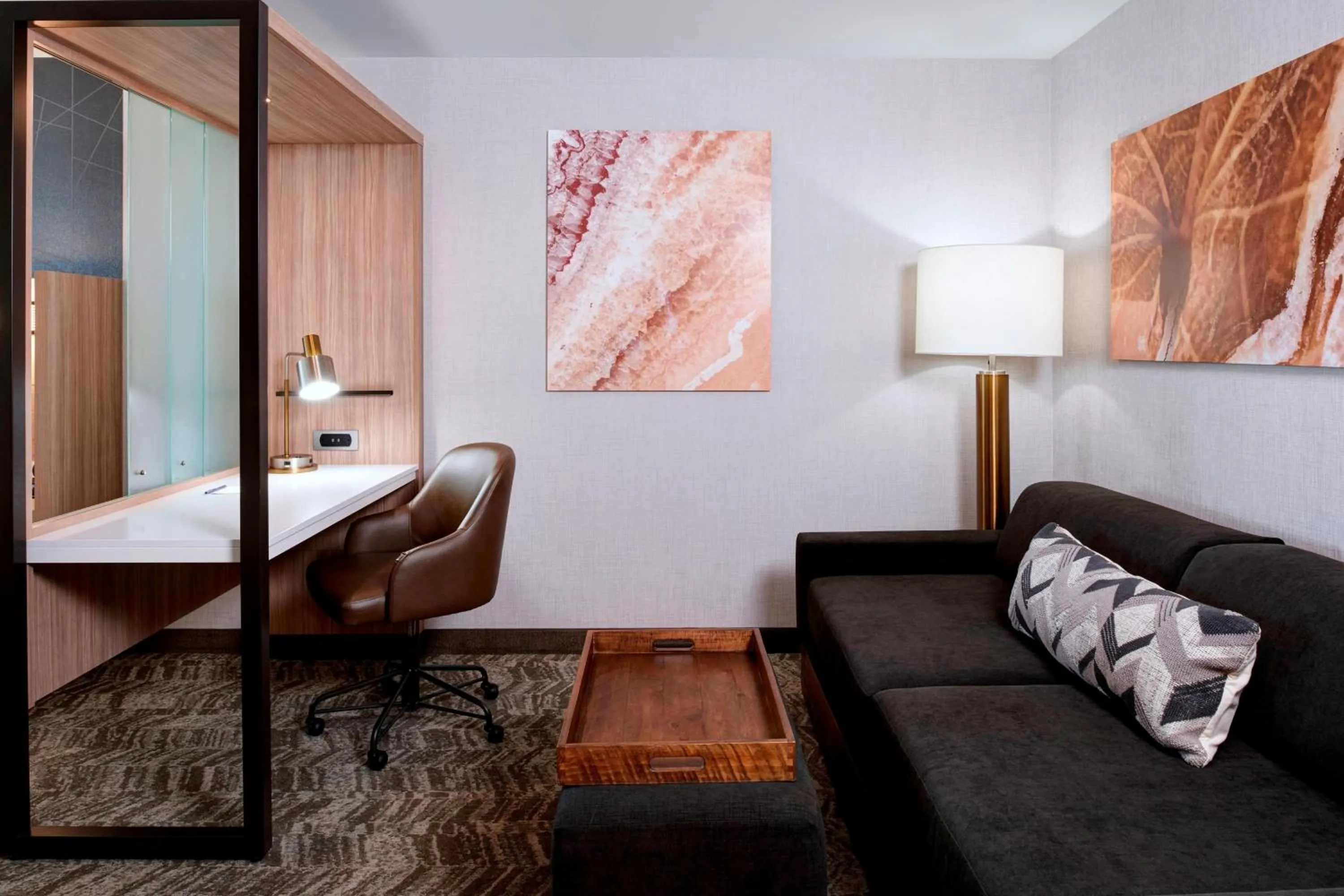 Living room in SpringHill Suites by Marriott Grand Rapids West