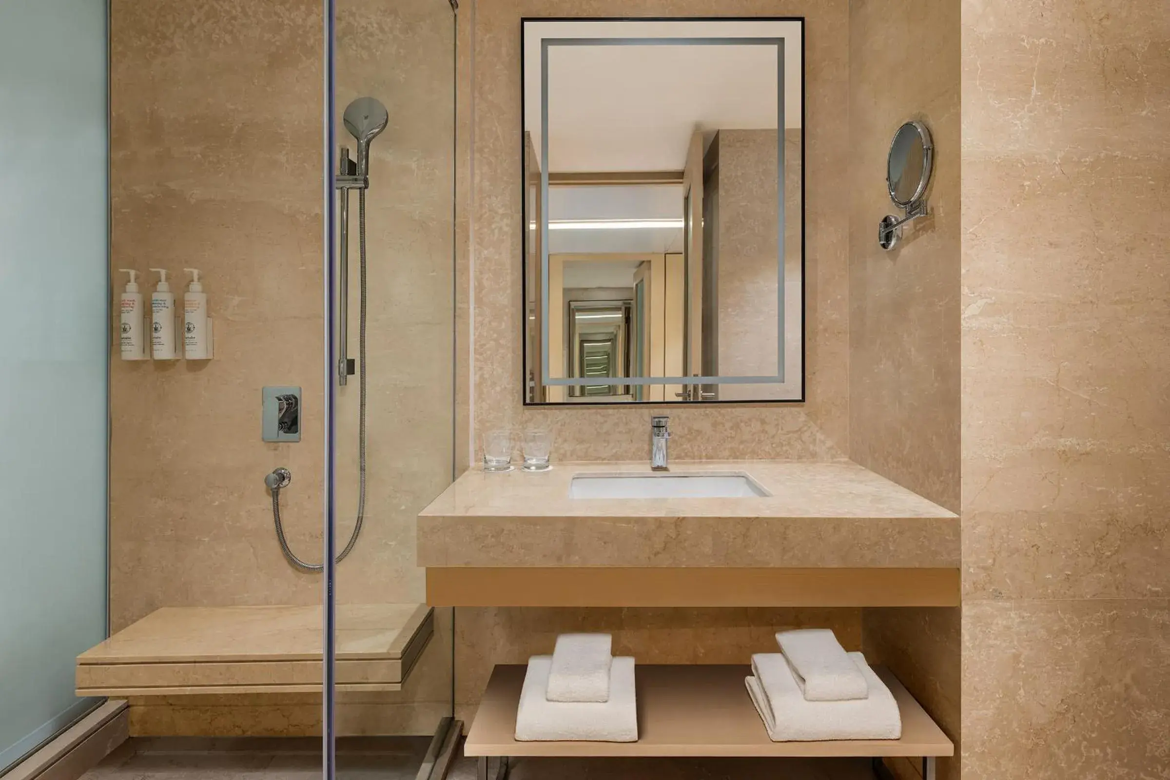 Deluxe King, Guest Room, 1 King Bed in Indore Marriott Hotel Deluxe King, Guest Room, 1 King Bed in Indore Marriott Hotel