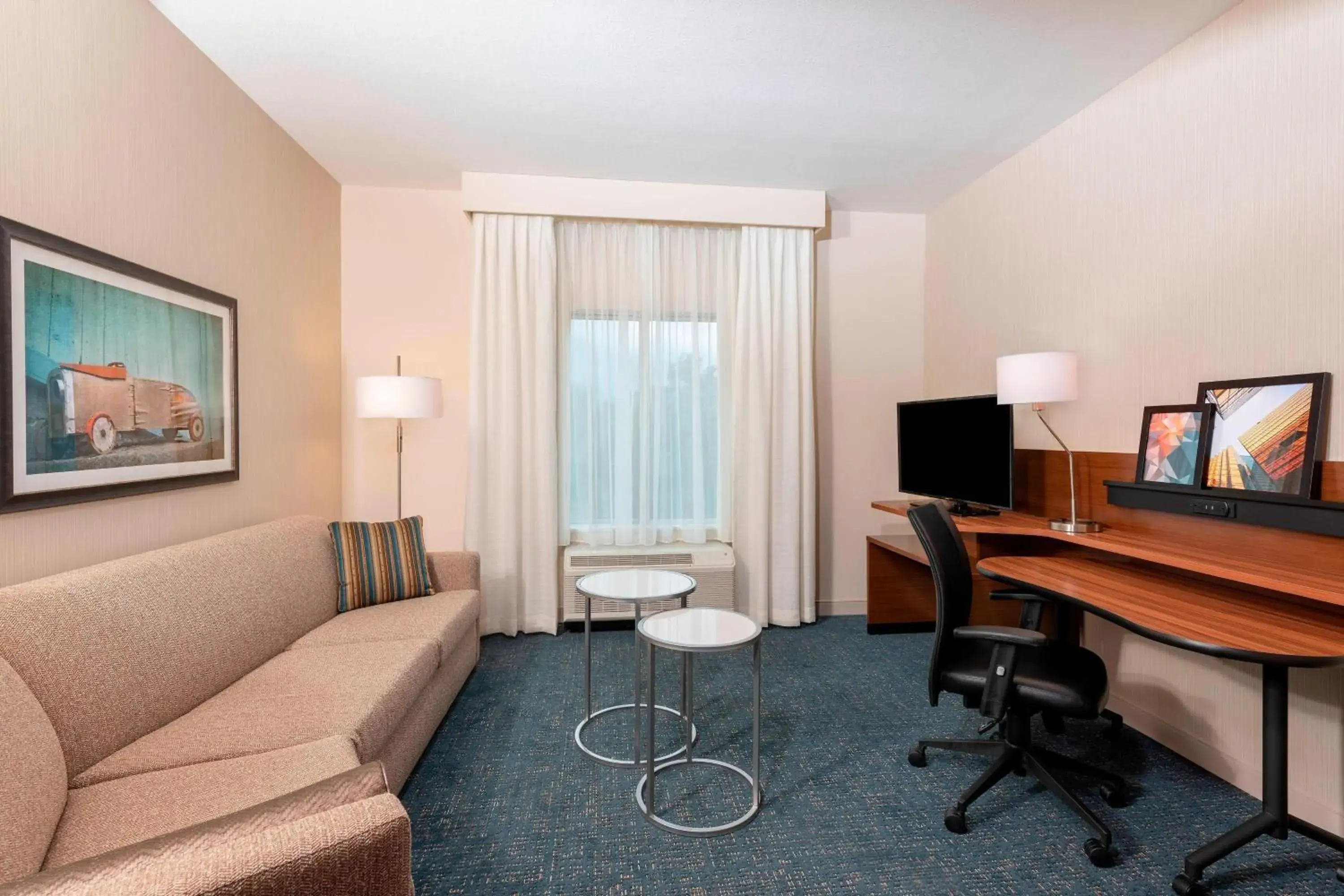 Executive Suite in Fairfield Inn & Suites by Marriott Indianapolis Carmel Executive Suite in Fairfield Inn & Suites by Marriott Indianapolis Carmel