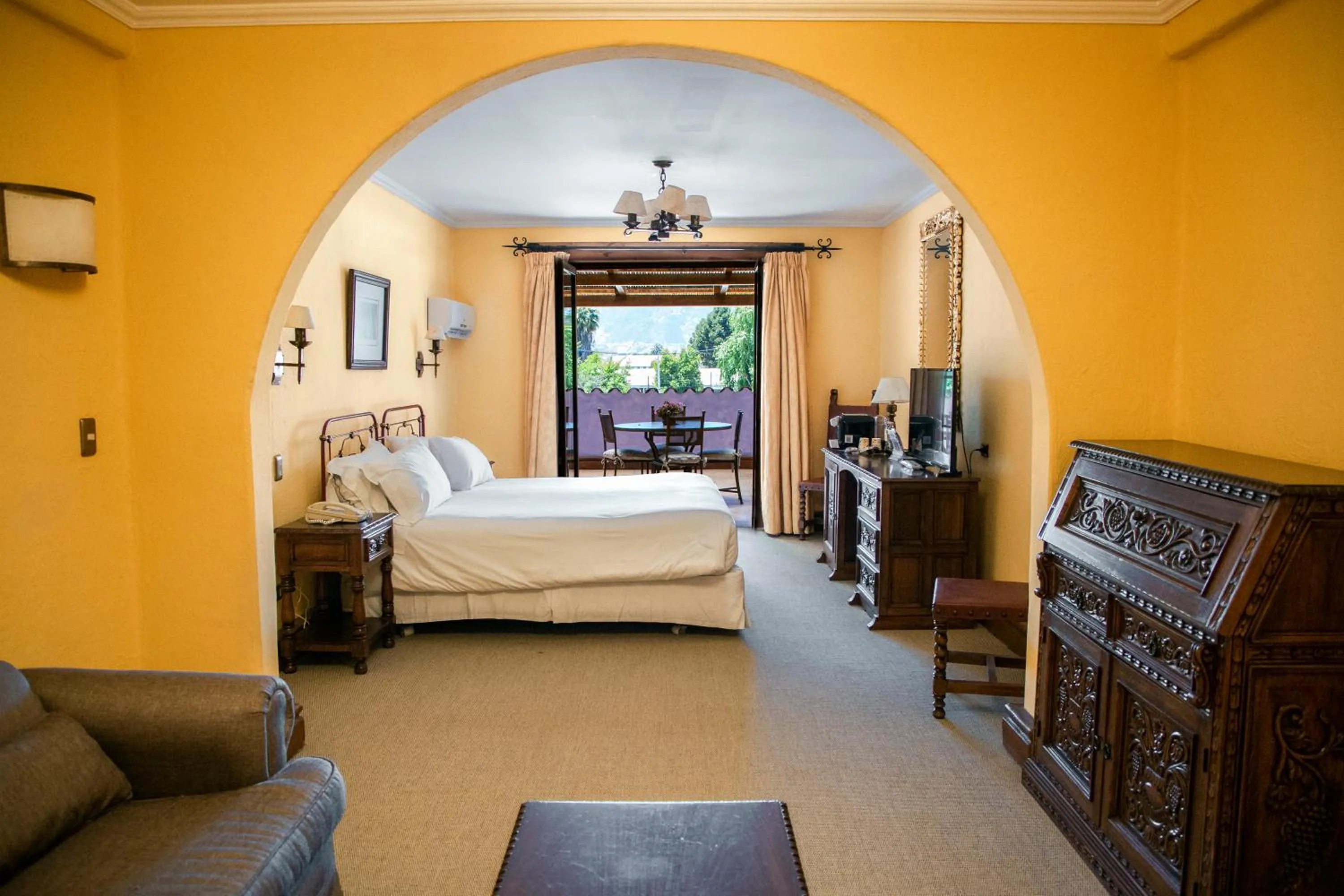 Photo of the whole room, Bed in Hotel Santa Cruz Plaza