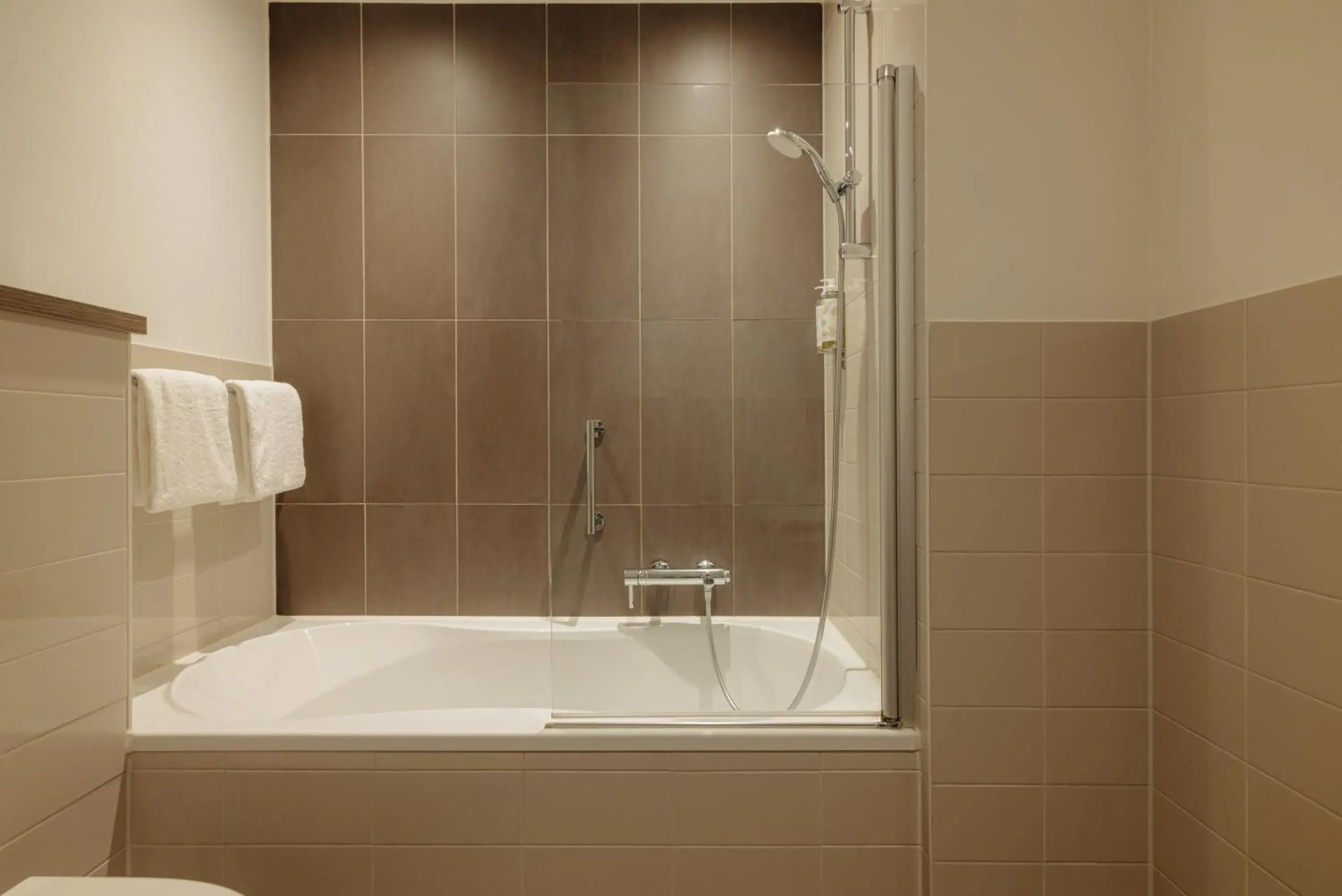 Deluxe Room 1 King Bed in The Manor Amsterdam Deluxe Room 1 King Bed in The Manor Amsterdam