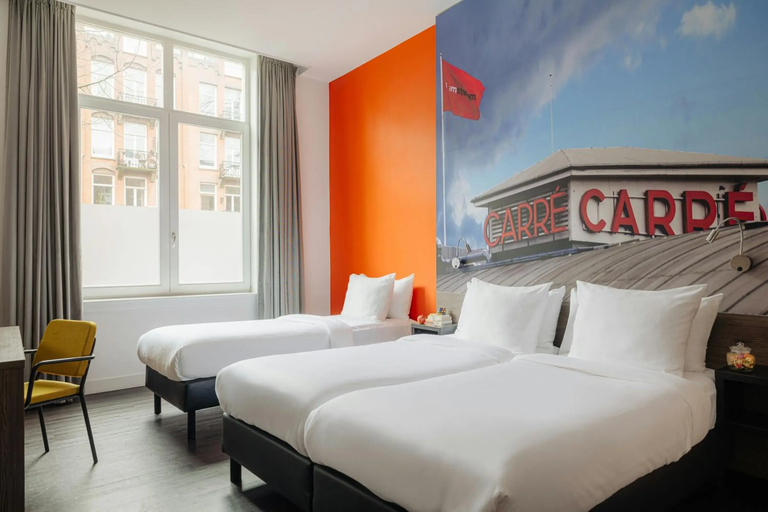 Superior Room 3 Single Beds in The Manor Amsterdam Superior Room 3 Single Beds in The Manor Amsterdam