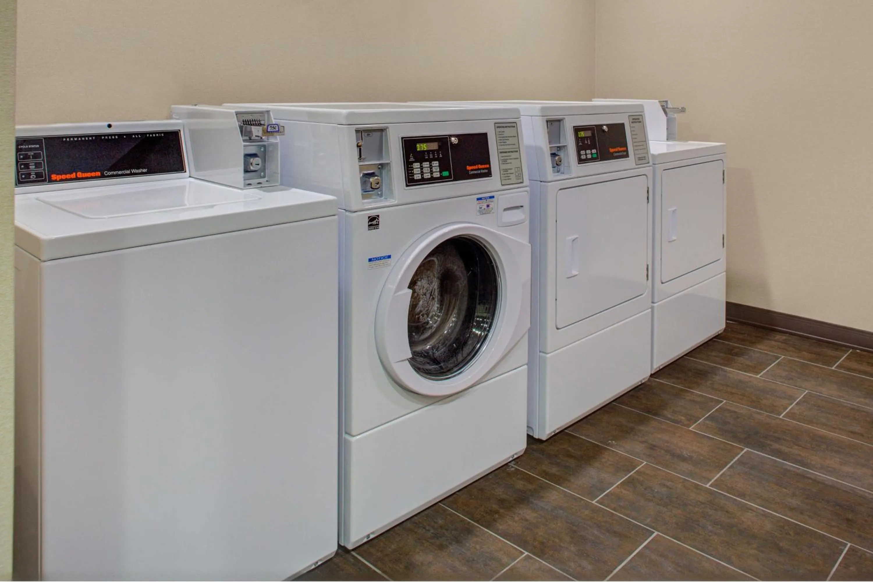 Property building in Home2 Suites By Hilton Lake Charles