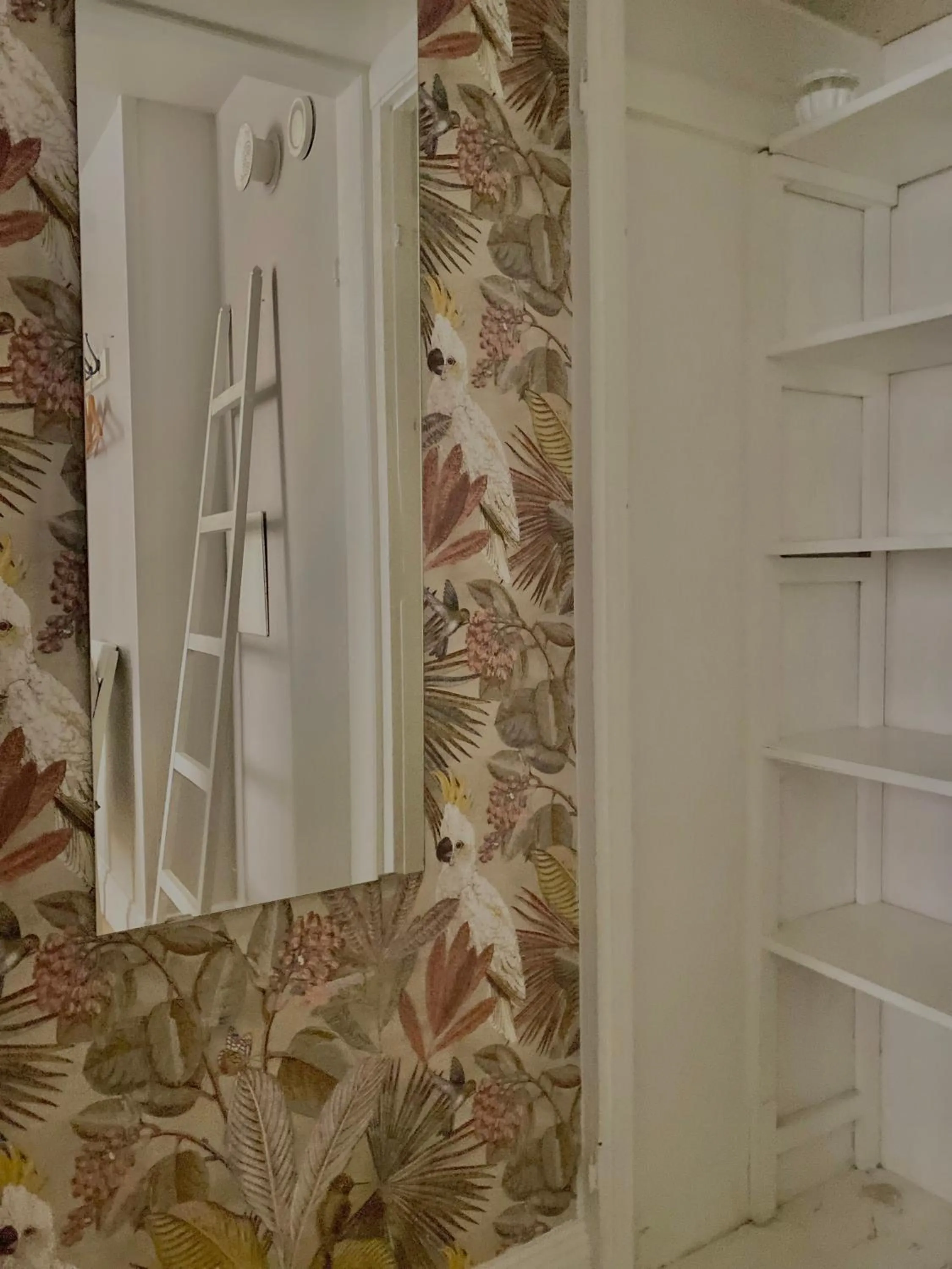 wardrobe in Lilla Brunn