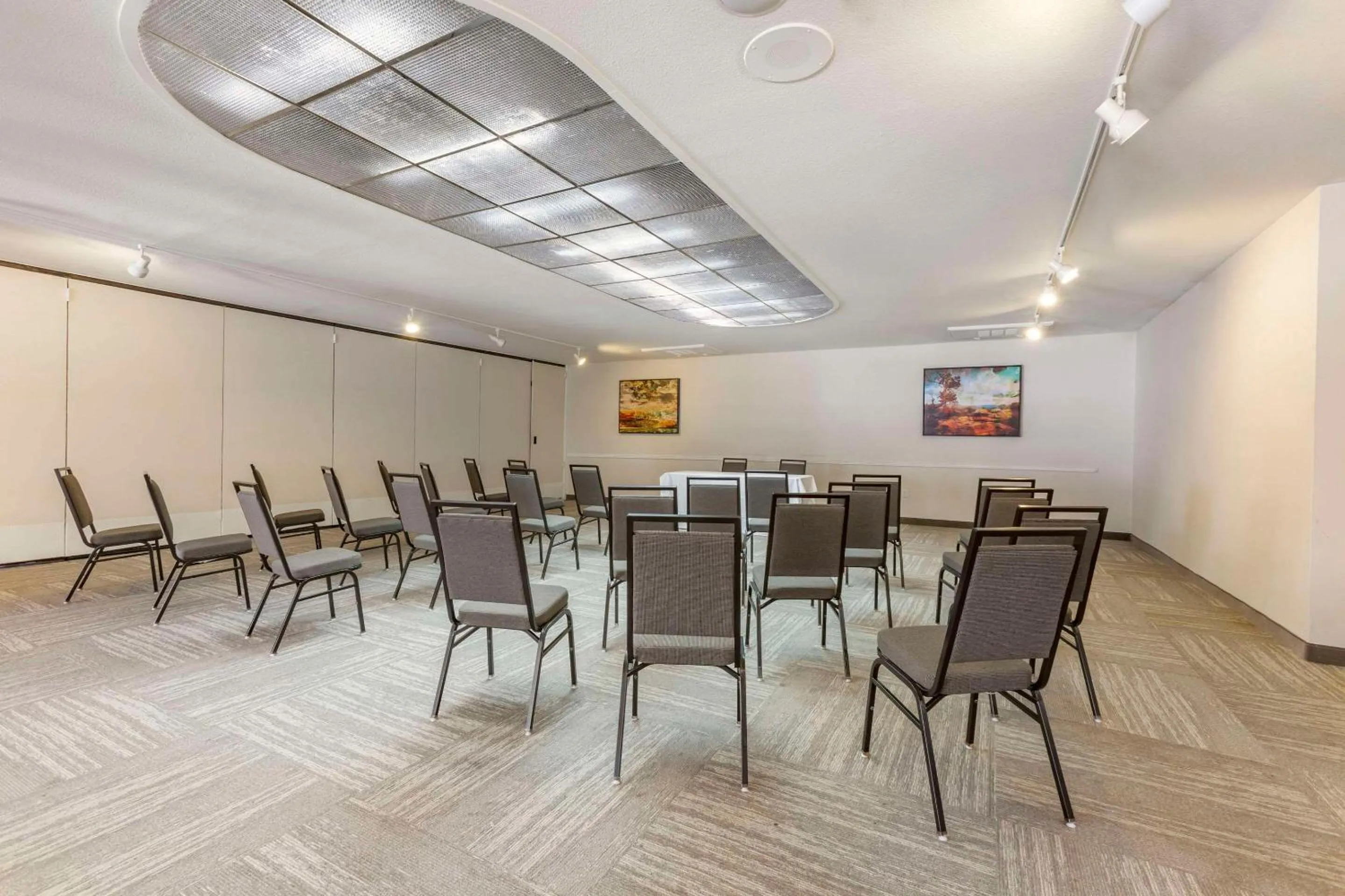 Meeting/conference room in Windmill Suites Surprise - Phoenix, an Ascend Collection Hotel
