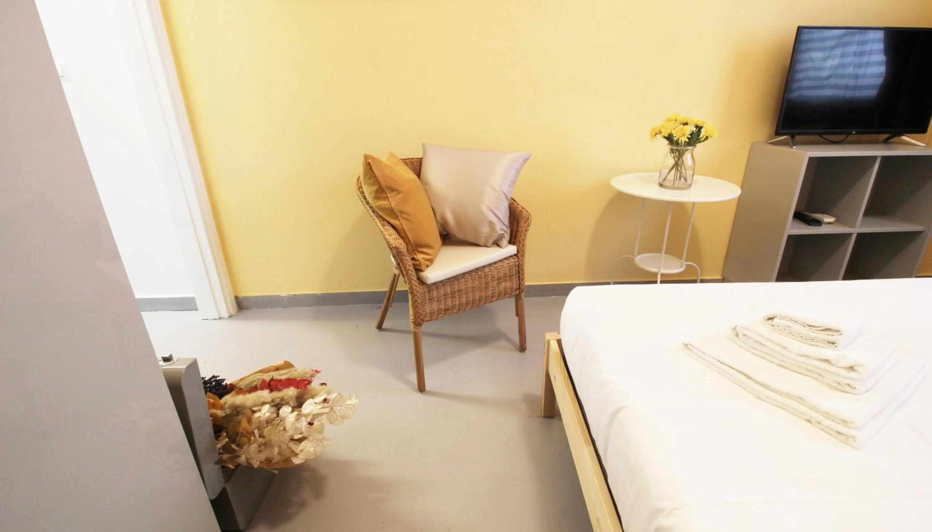 Bedroom, Bed in Italianway Easy - San Pietro all'Orto 3