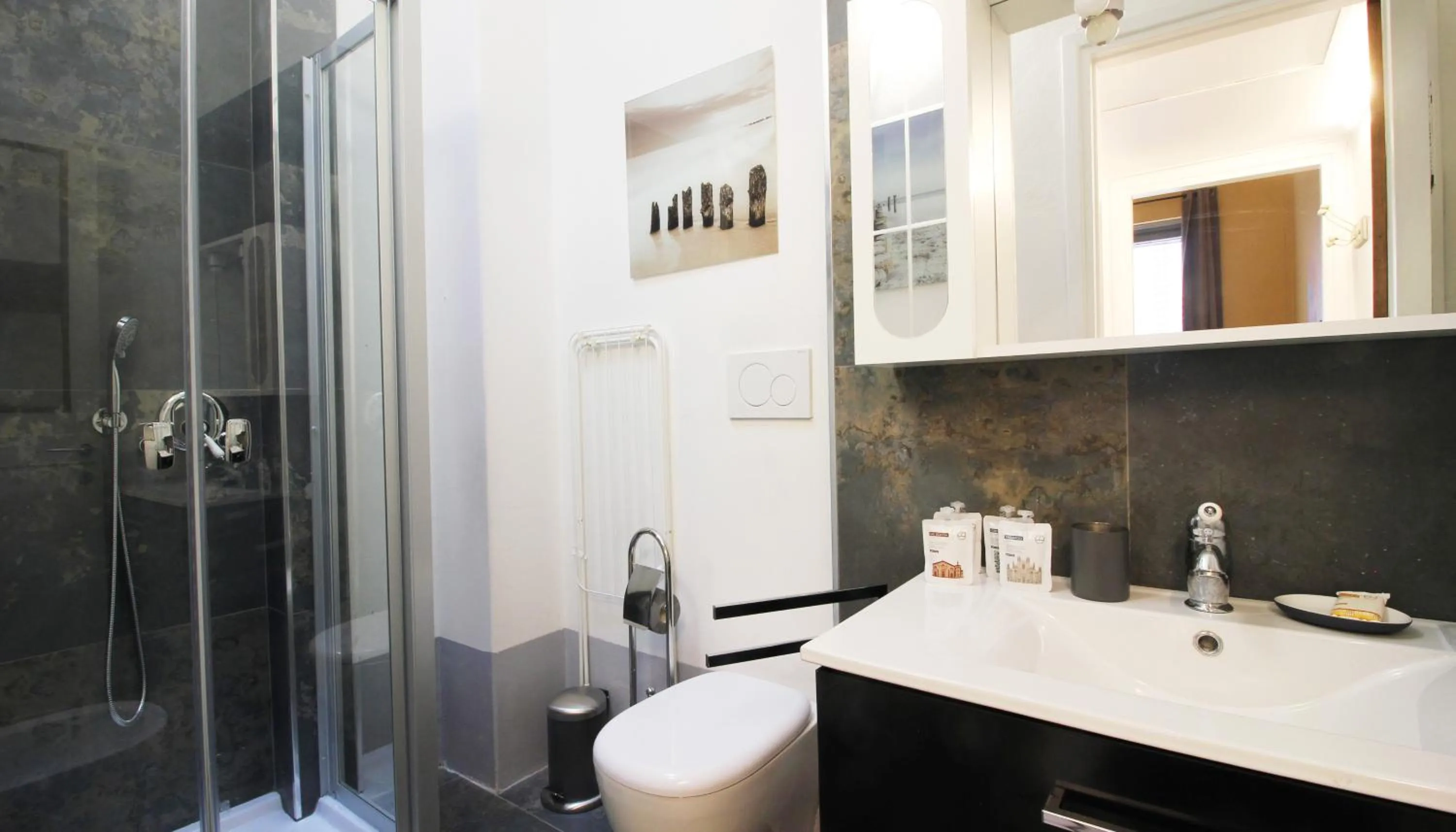 Bathroom in Italianway Easy - San Pietro all'Orto 3