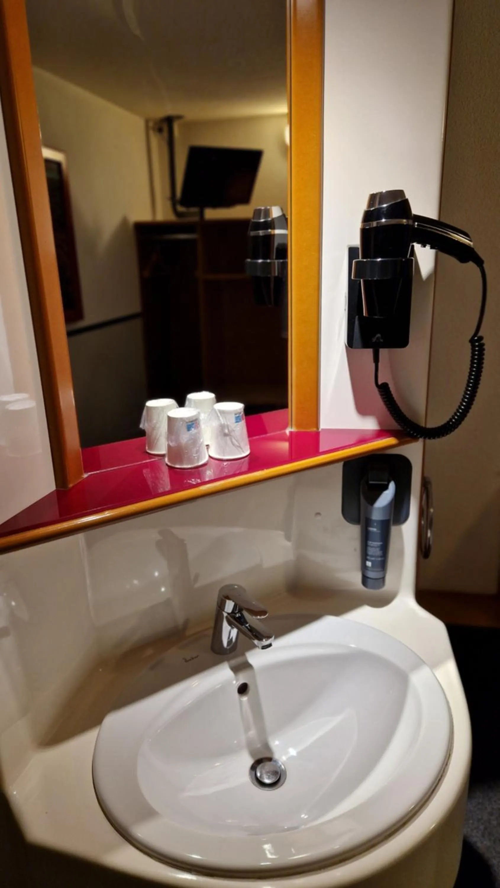 Bathroom in Quick Palace Epinal