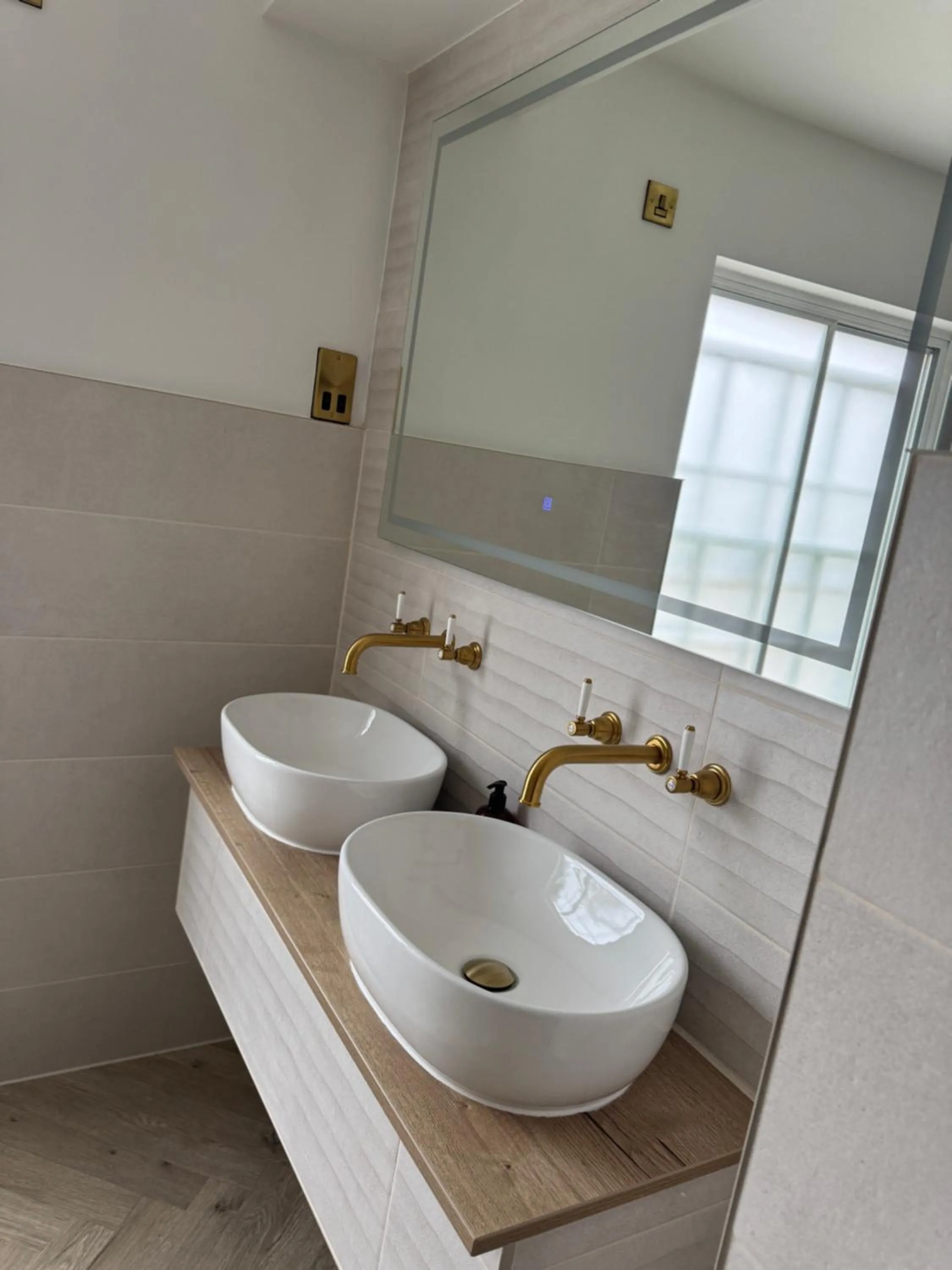 Bathroom in The Falcon Inn