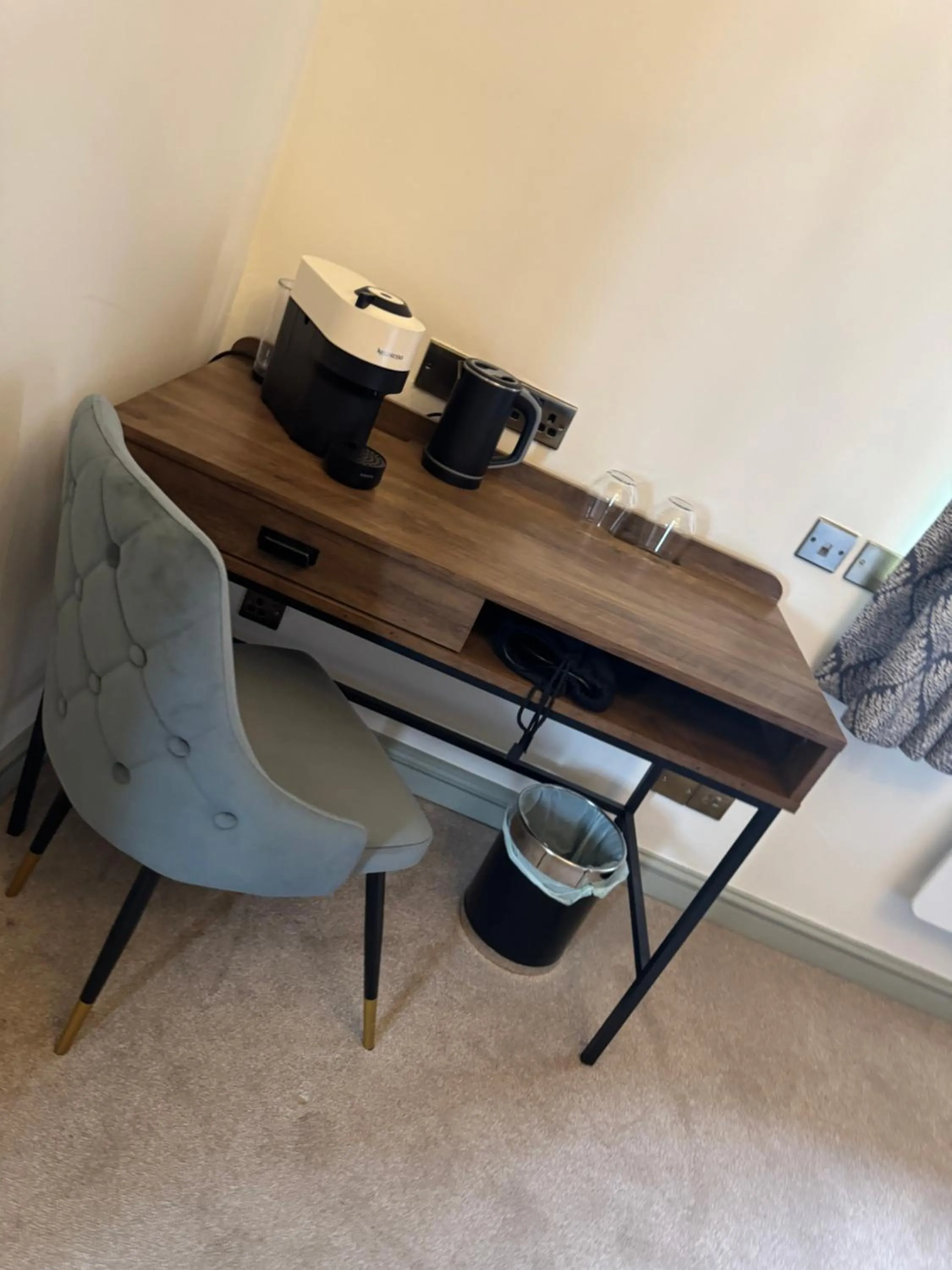 Coffee/tea facilities in The Falcon Inn