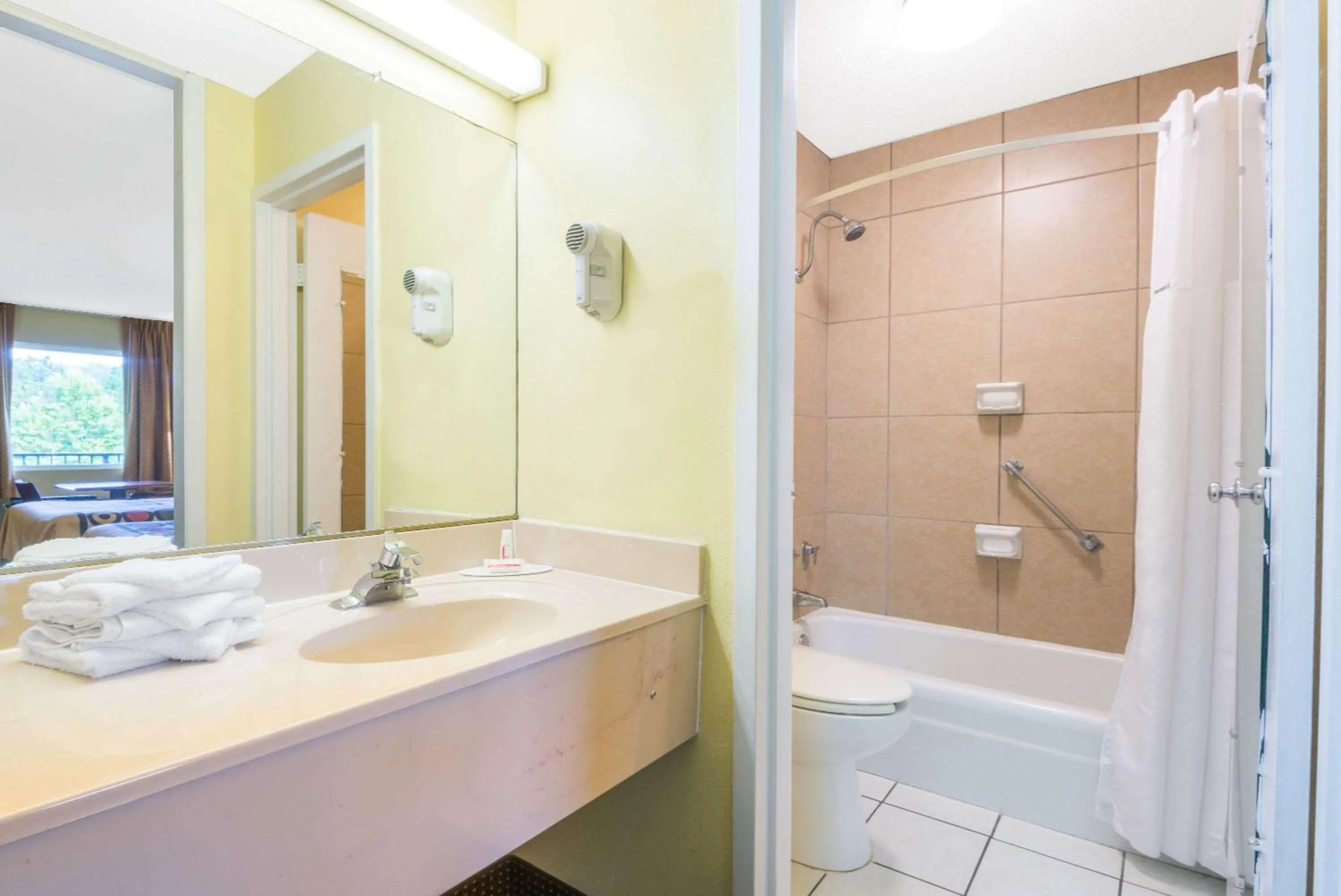 Bathroom in Super 8 by Wyndham Williamsburg