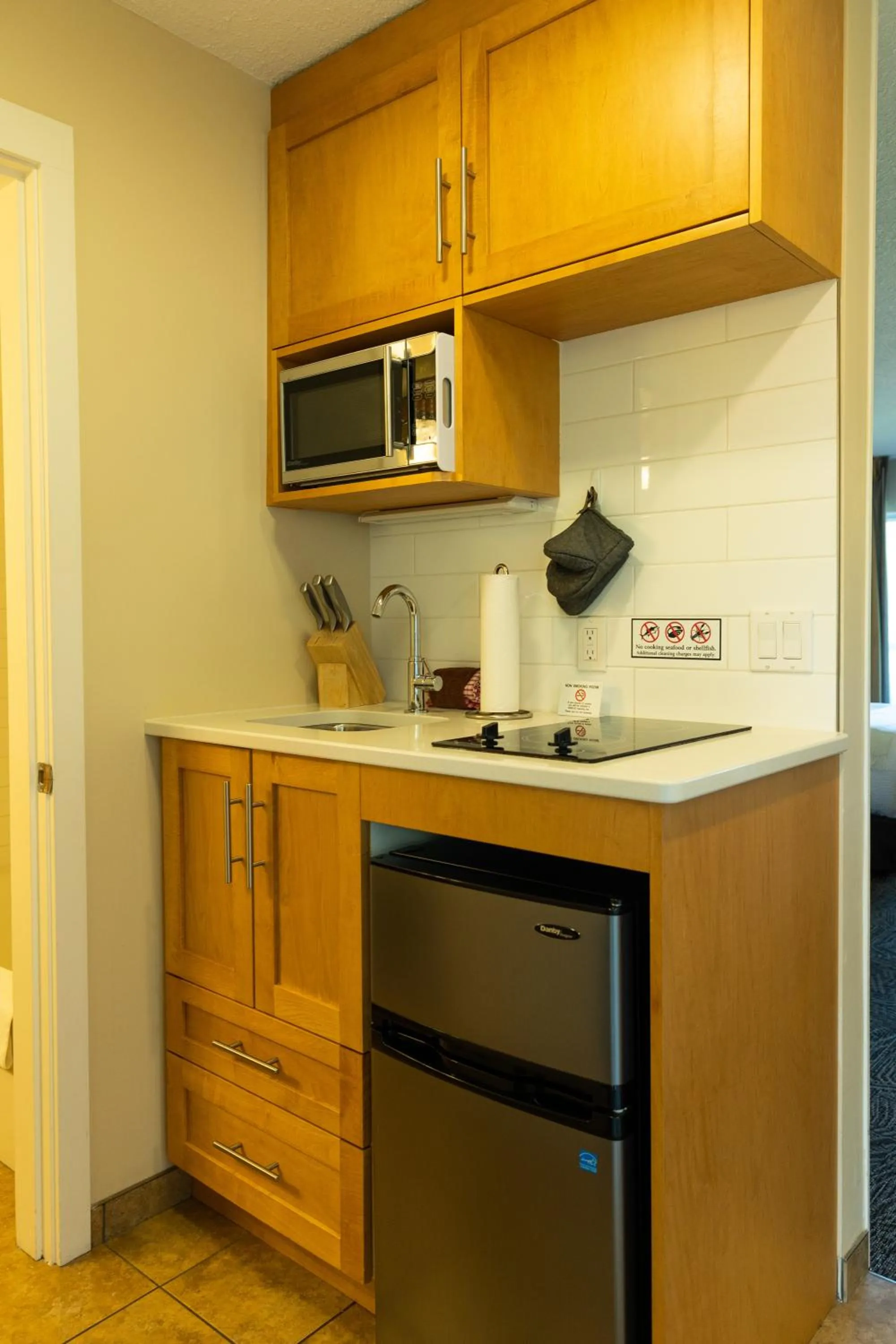 Kitchen or kitchenette in Inn on Long Lake